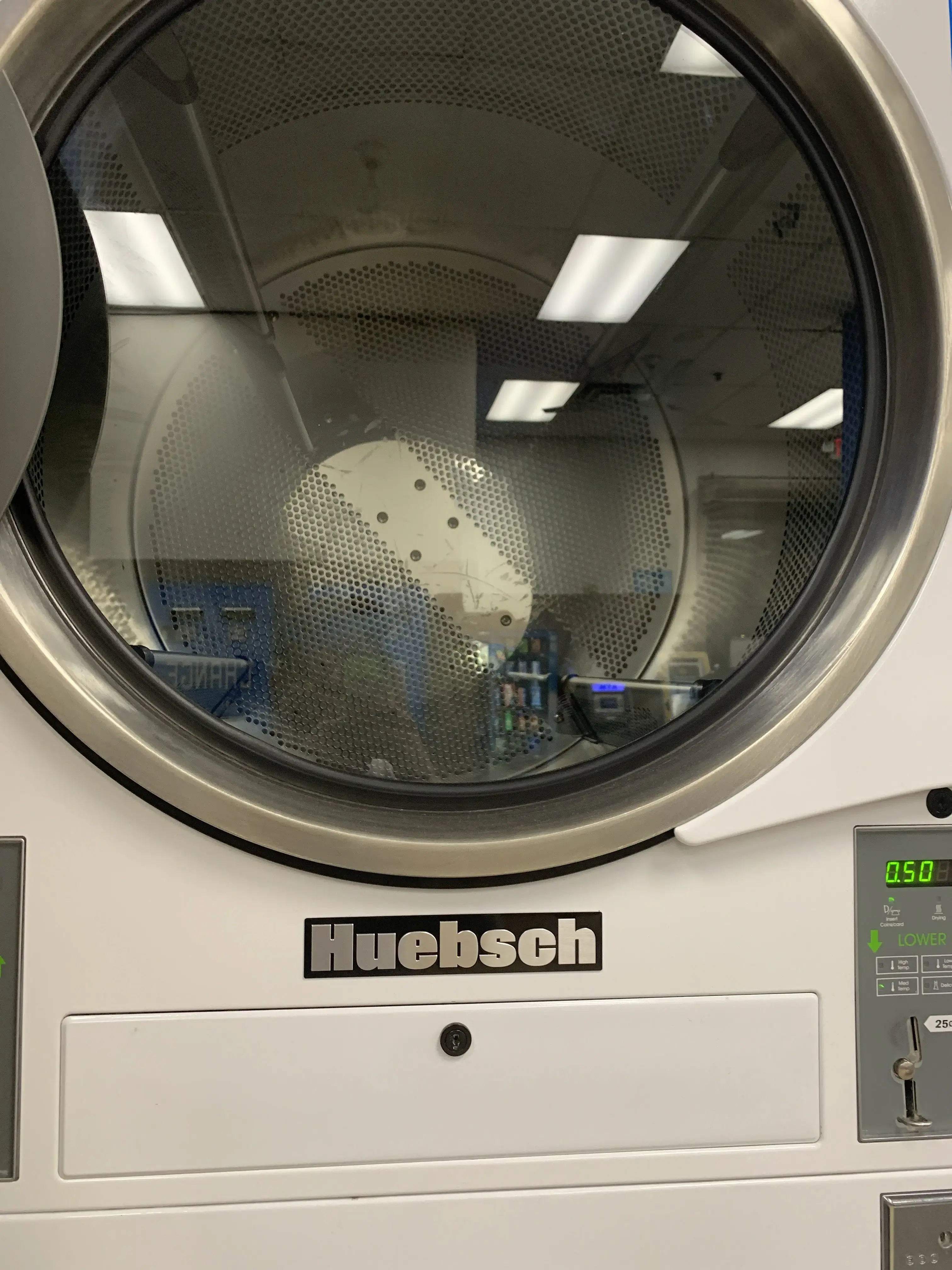 SuperSuds Laundromat - Image 13