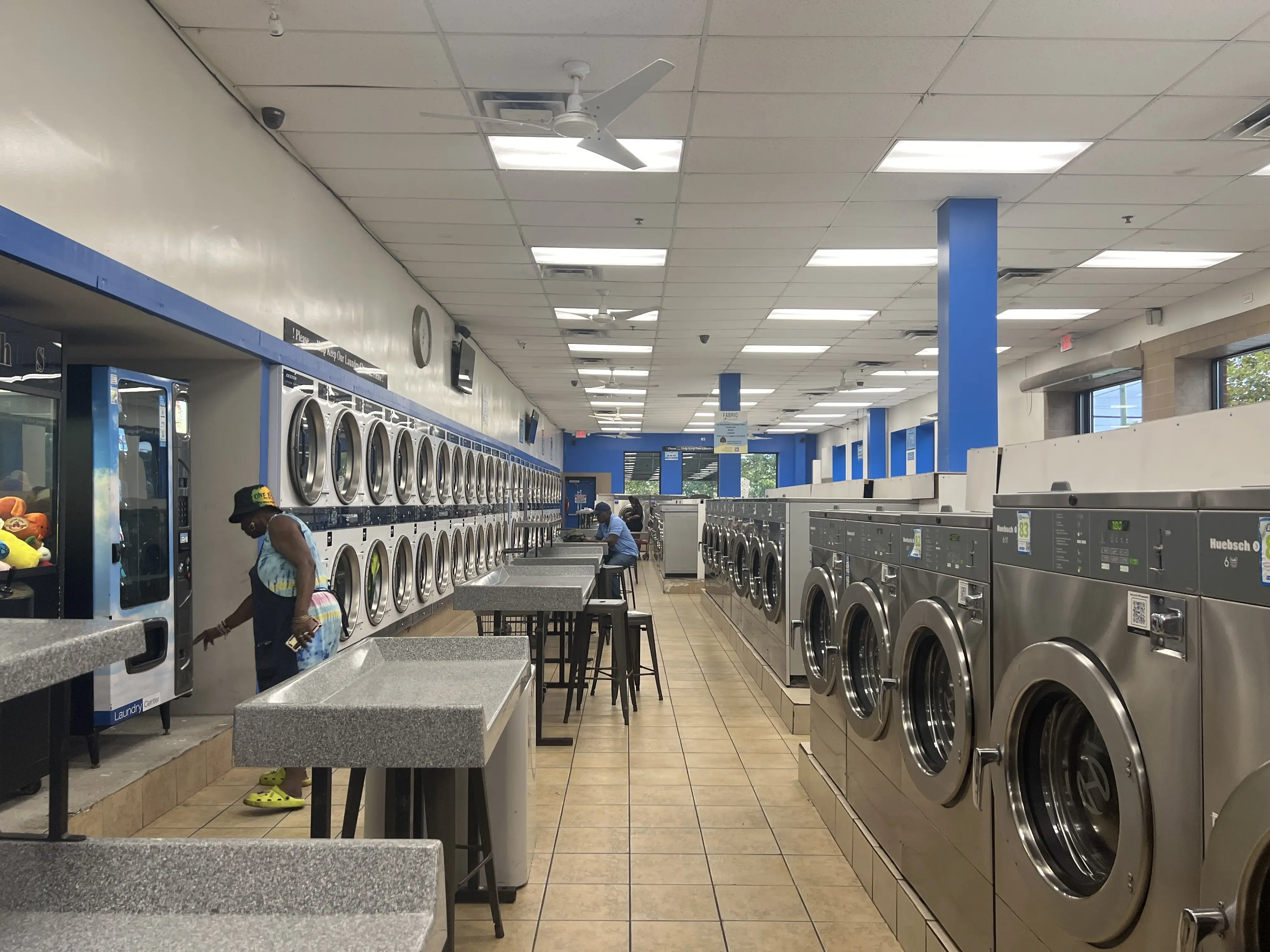 SuperSuds Laundromat thumbnail 2