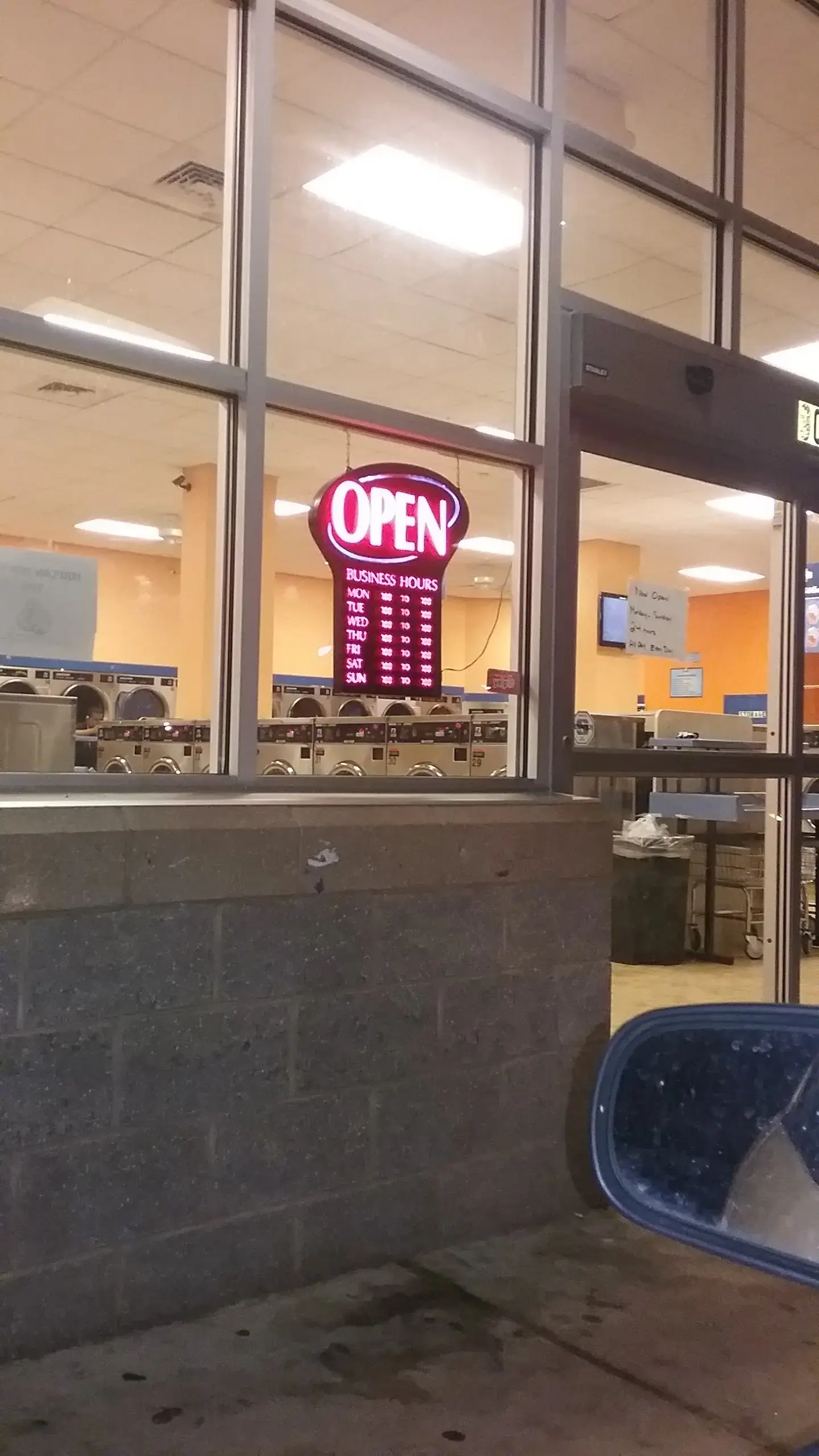 SuperSuds Laundromat thumbnail 14