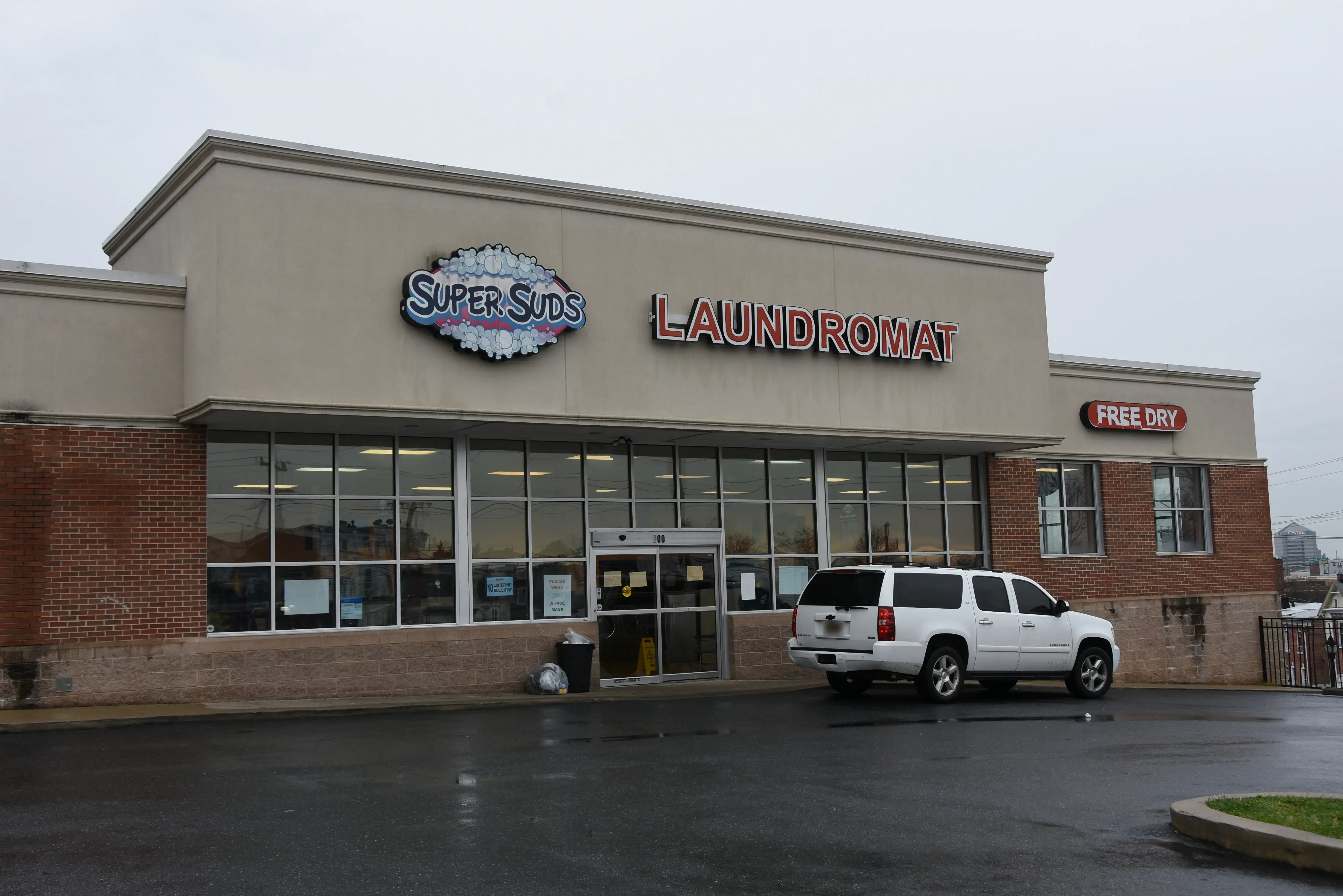 SuperSuds Laundromat location