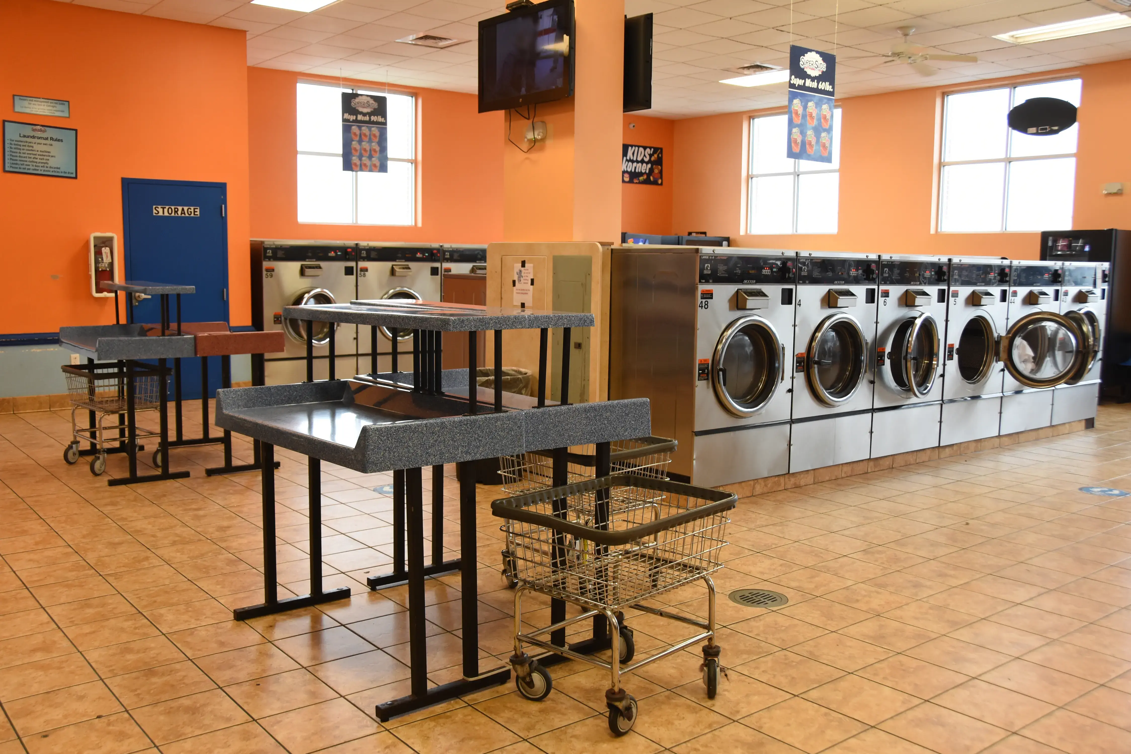 SuperSuds Laundromat thumbnail 2