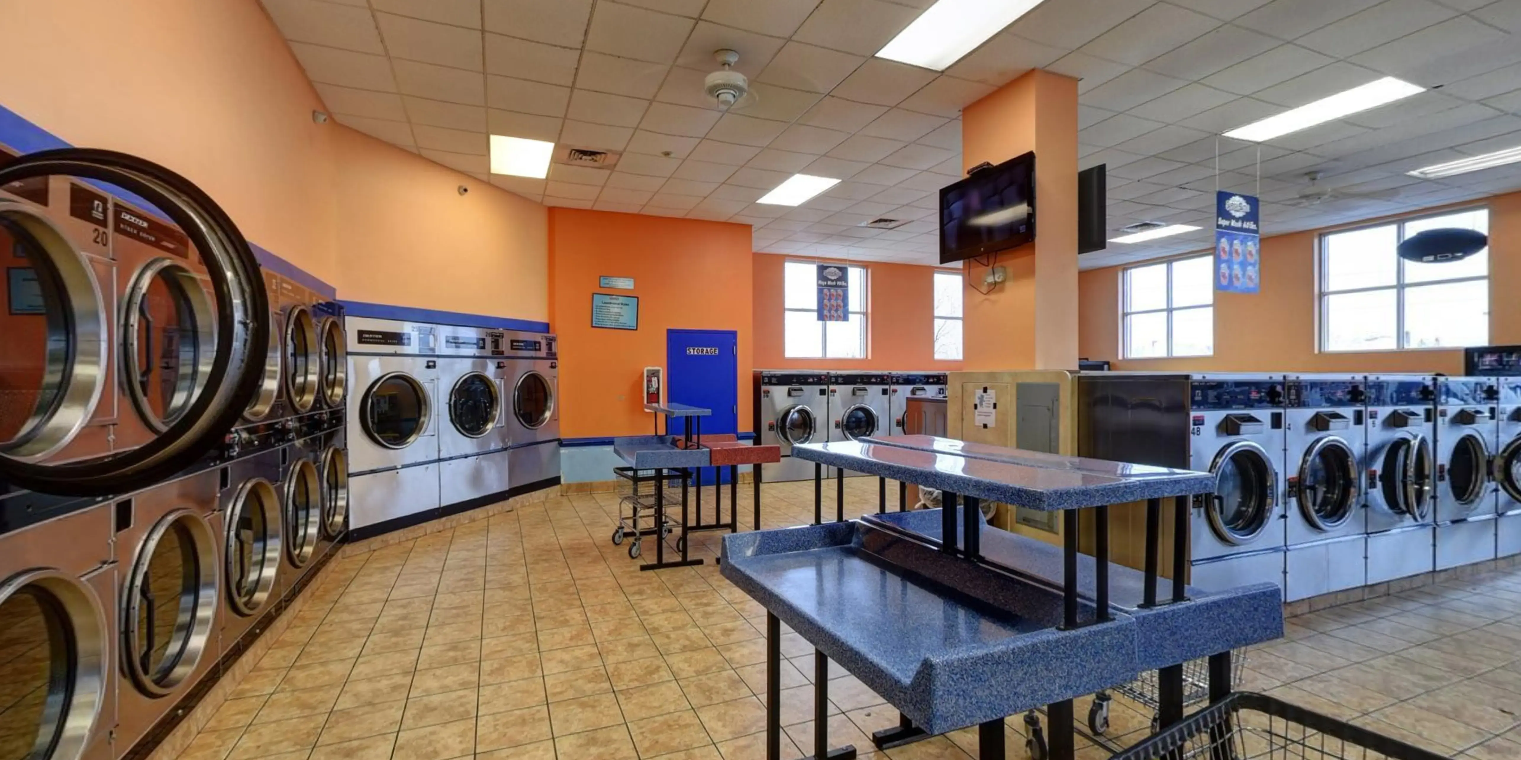 SuperSuds Laundromat thumbnail 17
