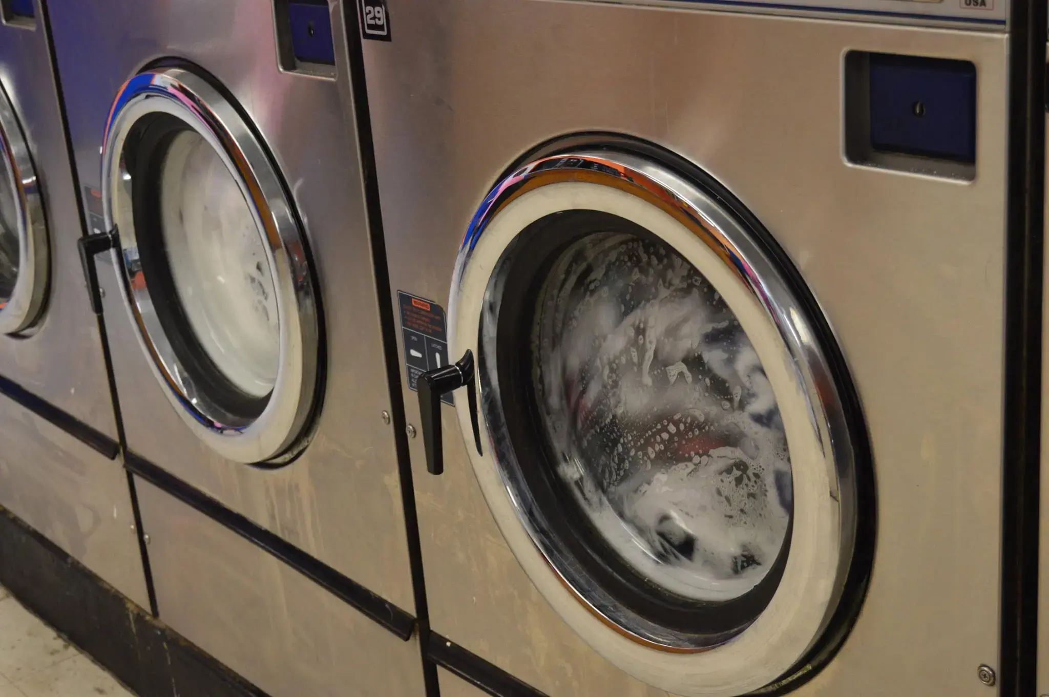 SuperSuds Laundromat - Image 10
