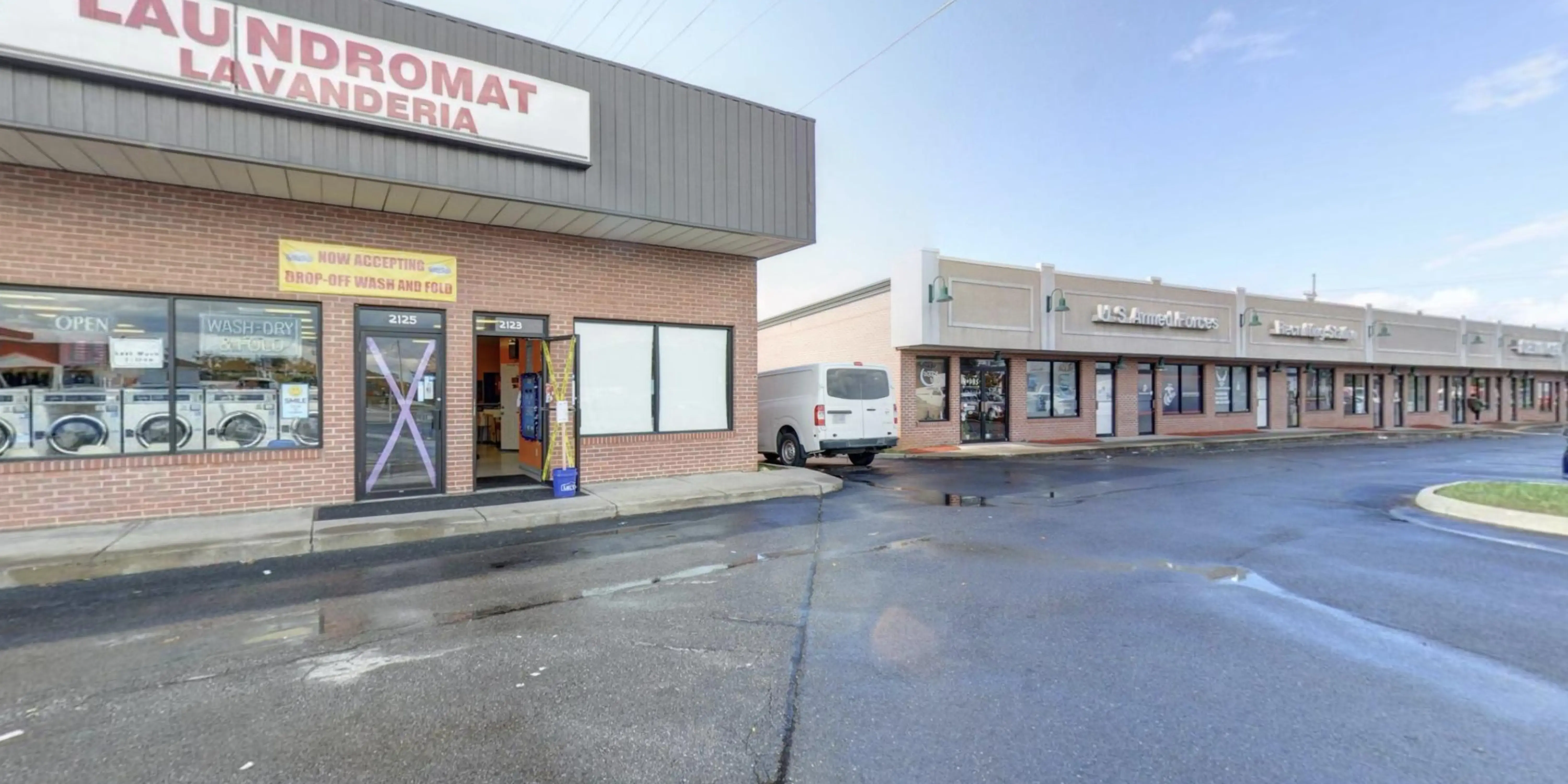 SuperSuds Laundromat - Image 6
