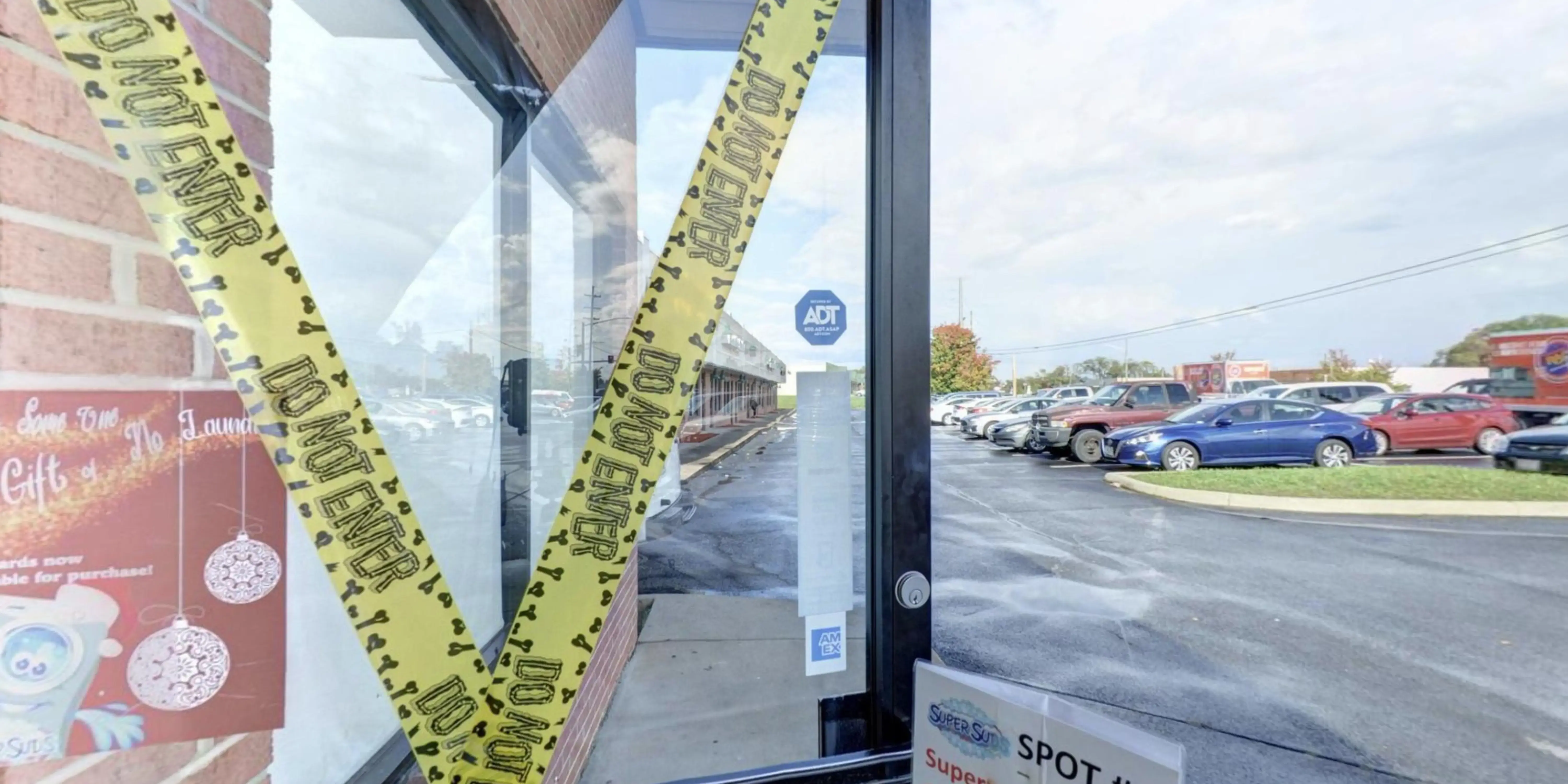 SuperSuds Laundromat - Image 4