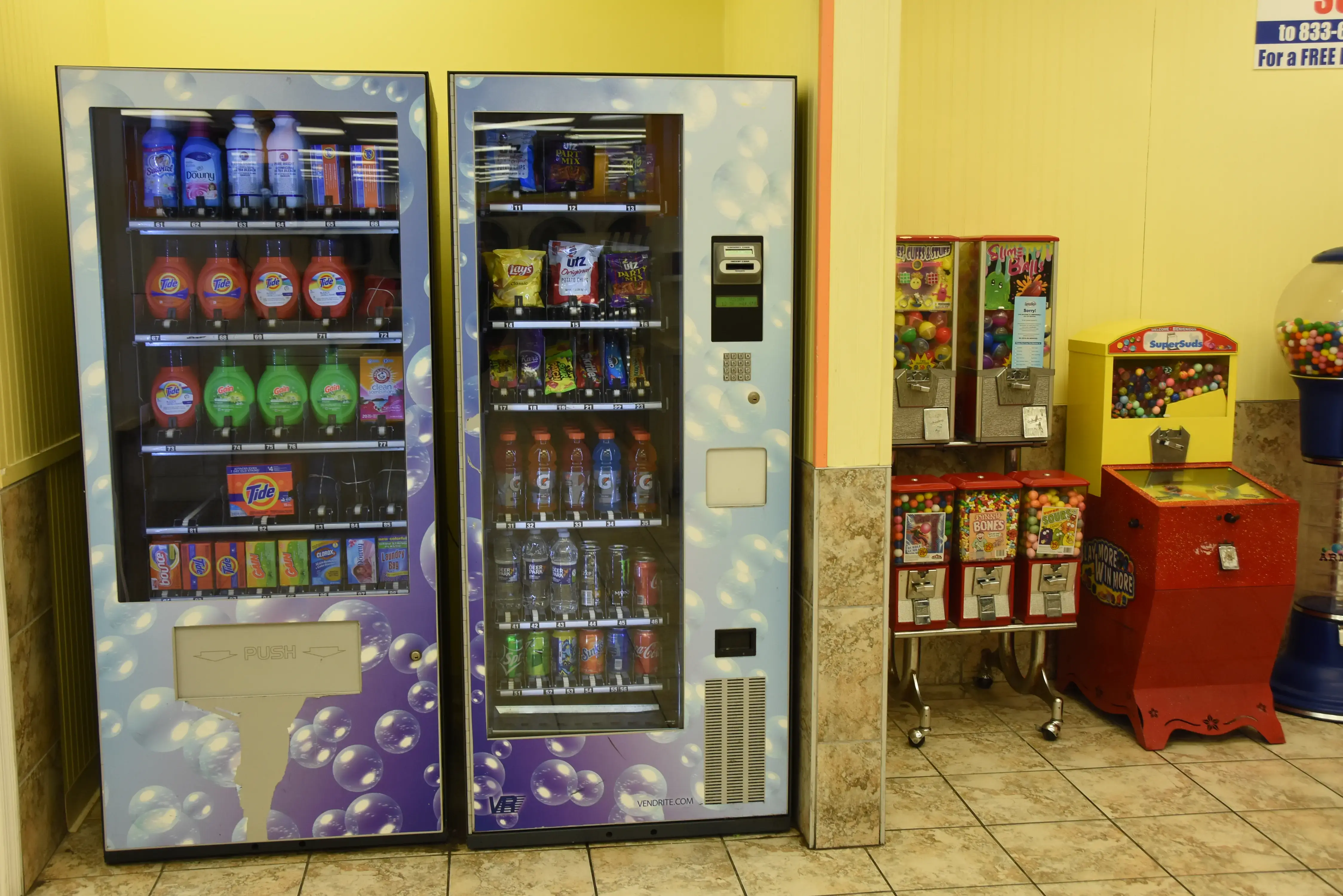 SuperSuds Laundromat - Image 11
