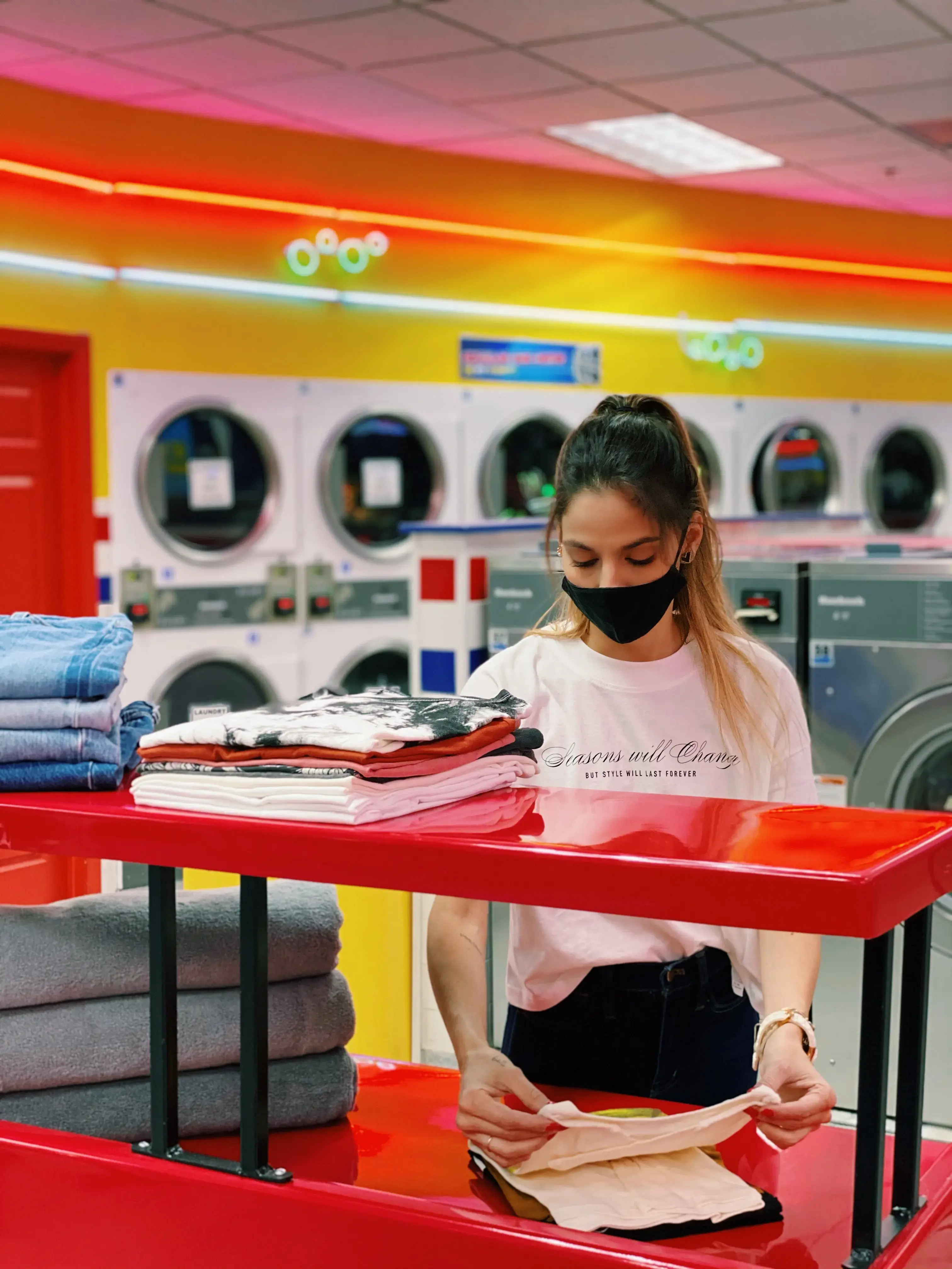 SuperWash Laundromat & Dry Cleaning - Image 13