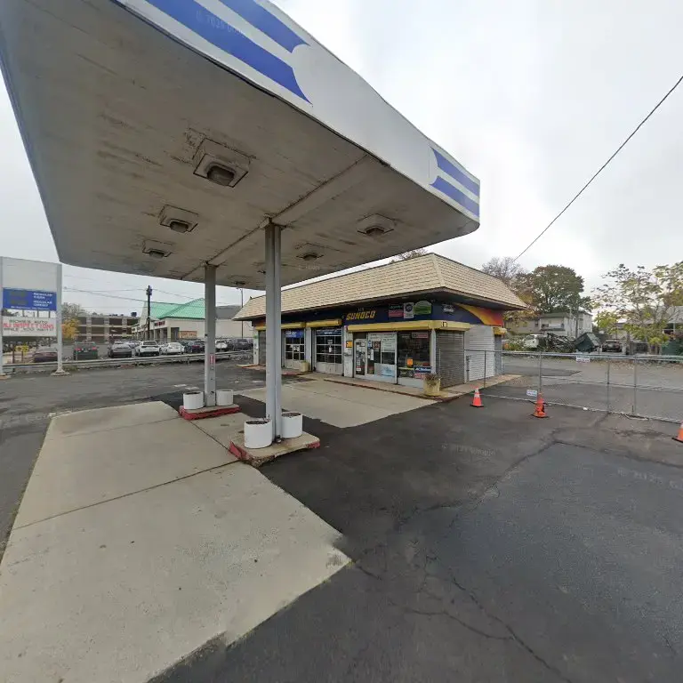 SuperWash Laundromat & Dry Cleaning - Image 20