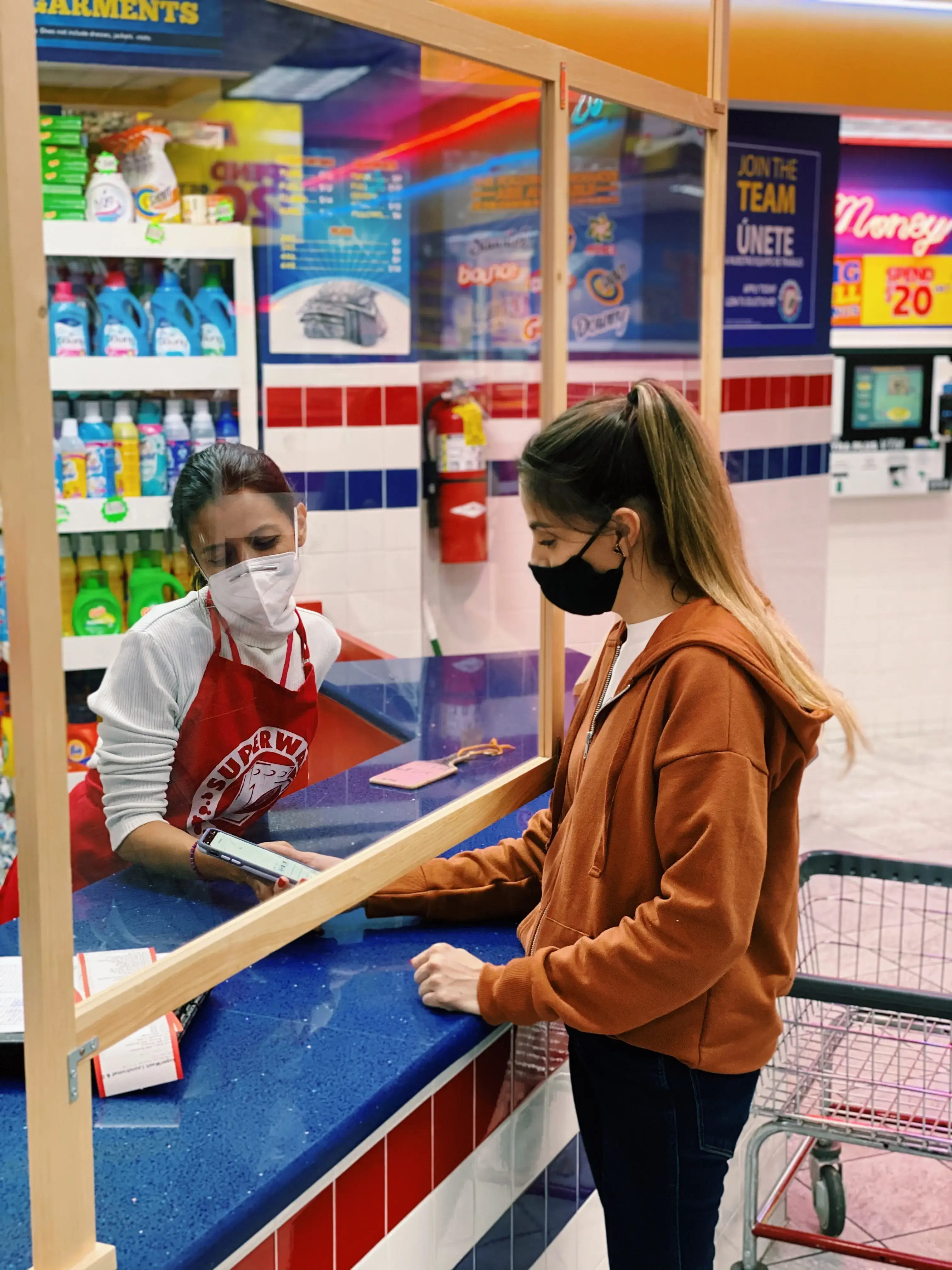 SuperWash Laundromat & Dry Cleaning - Image 8