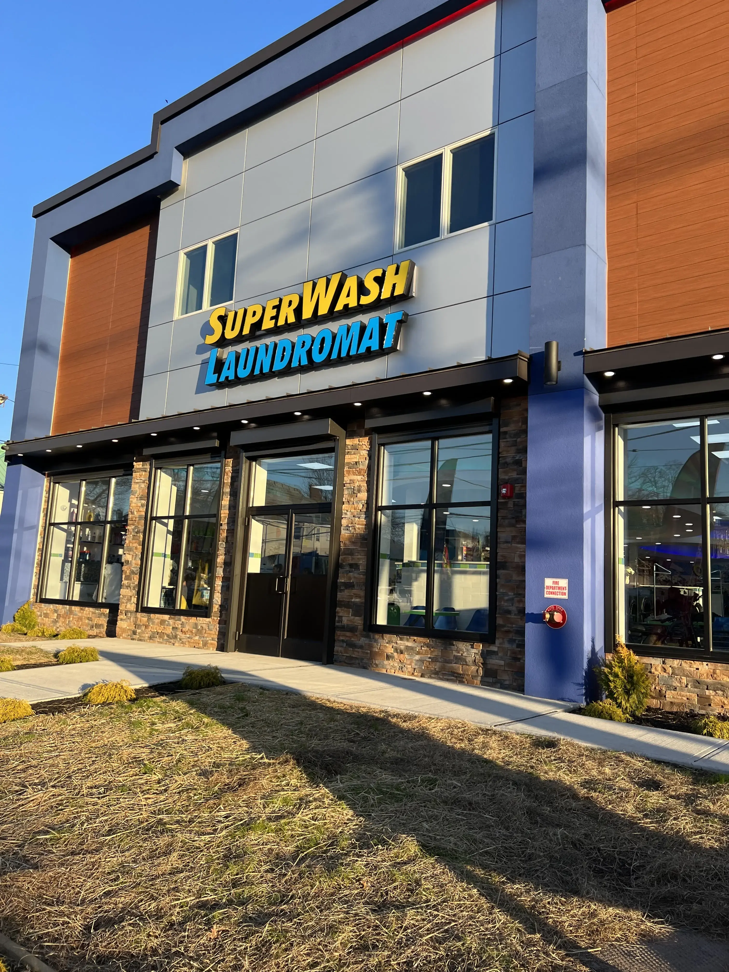 SuperWash Laundromat & Dry Cleaning - Image 6