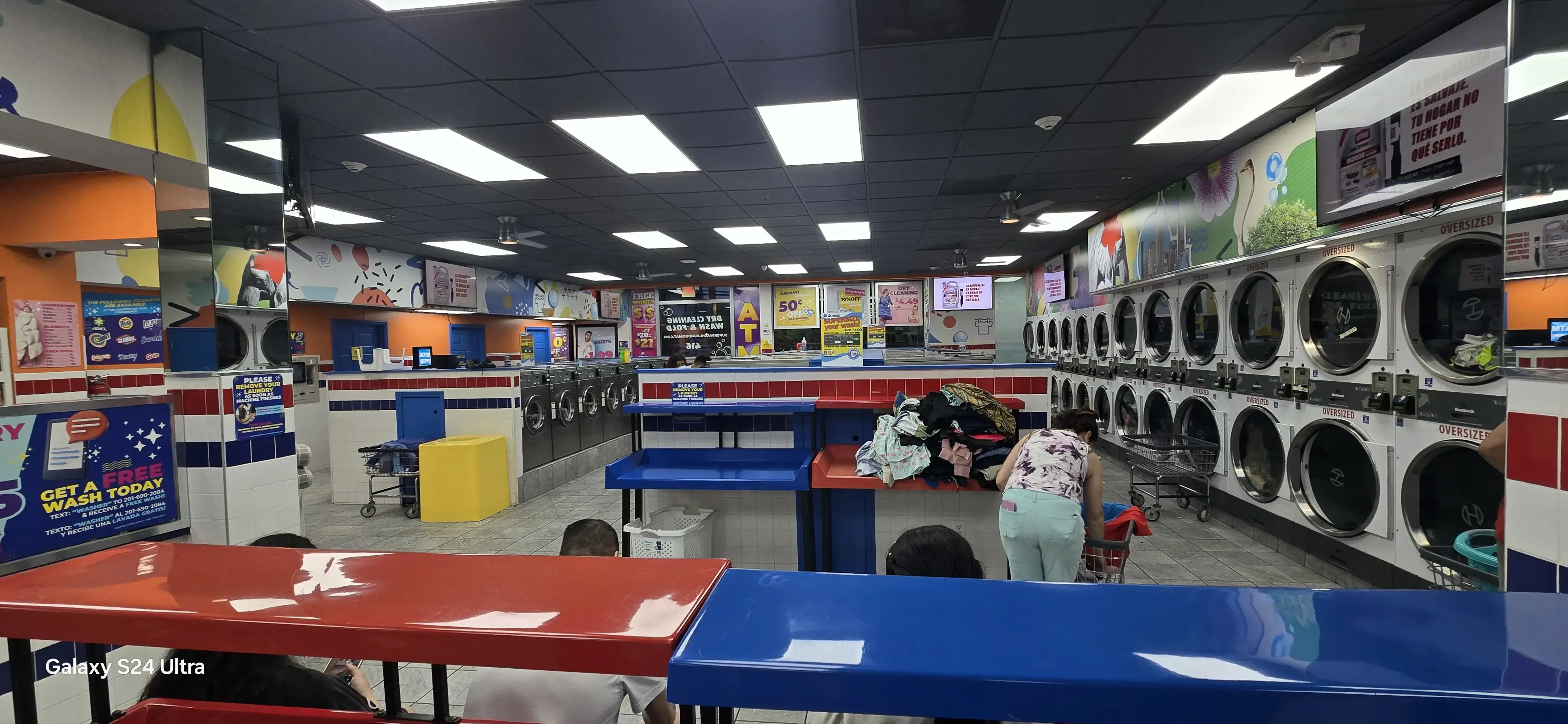 SuperWash Laundromat & Dry Cleaning - Image 20