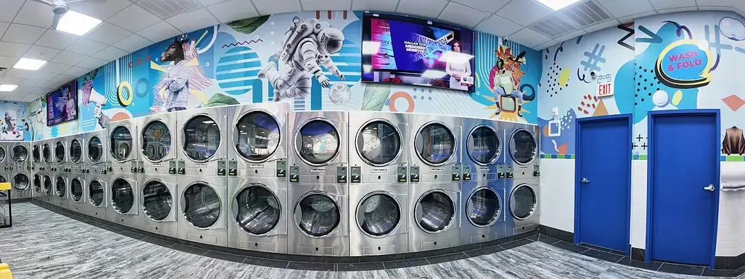 SuperWash Laundromat & Dry Cleaning thumbnail 9