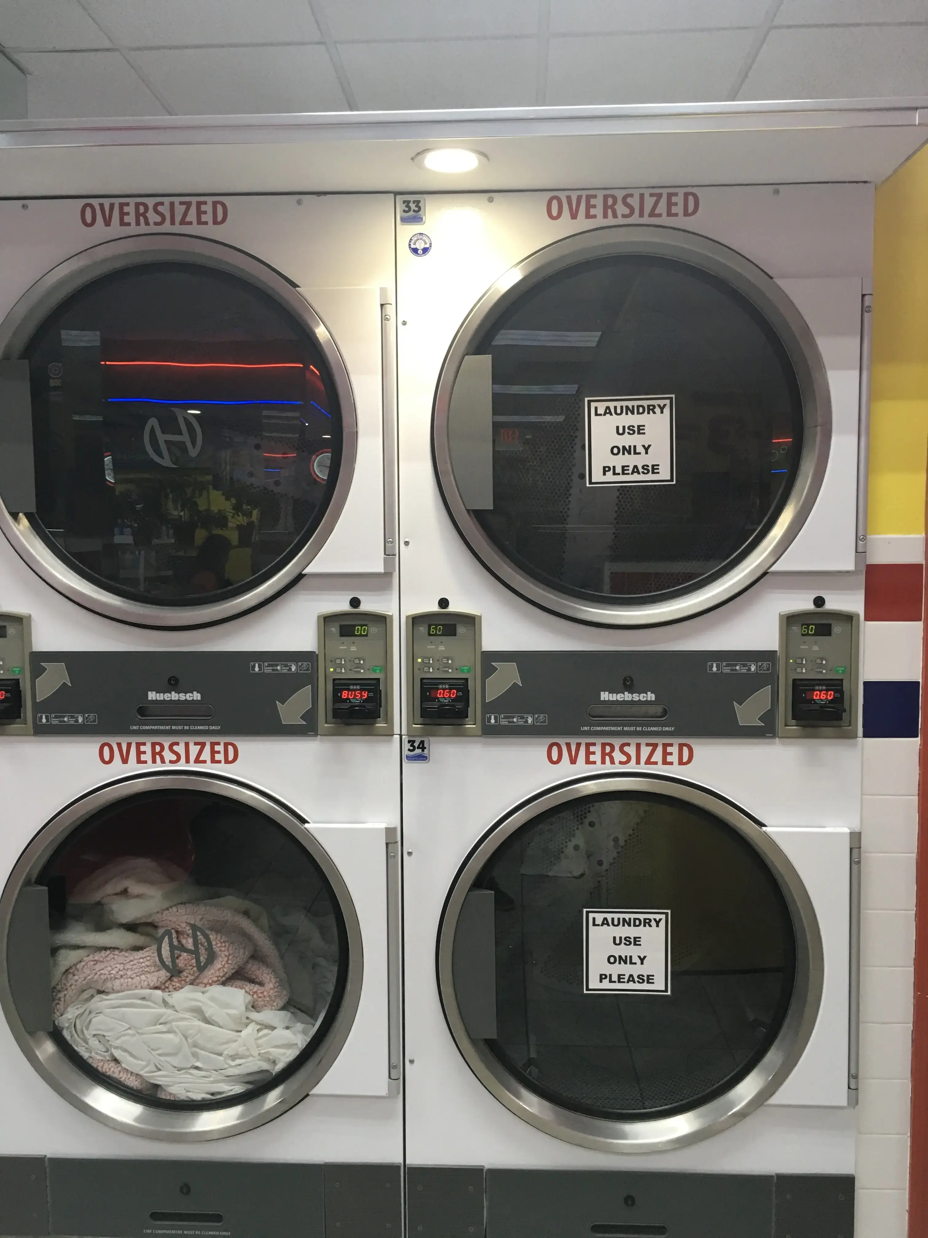 SuperWash Laundromat & Dry Cleaning - Image 15