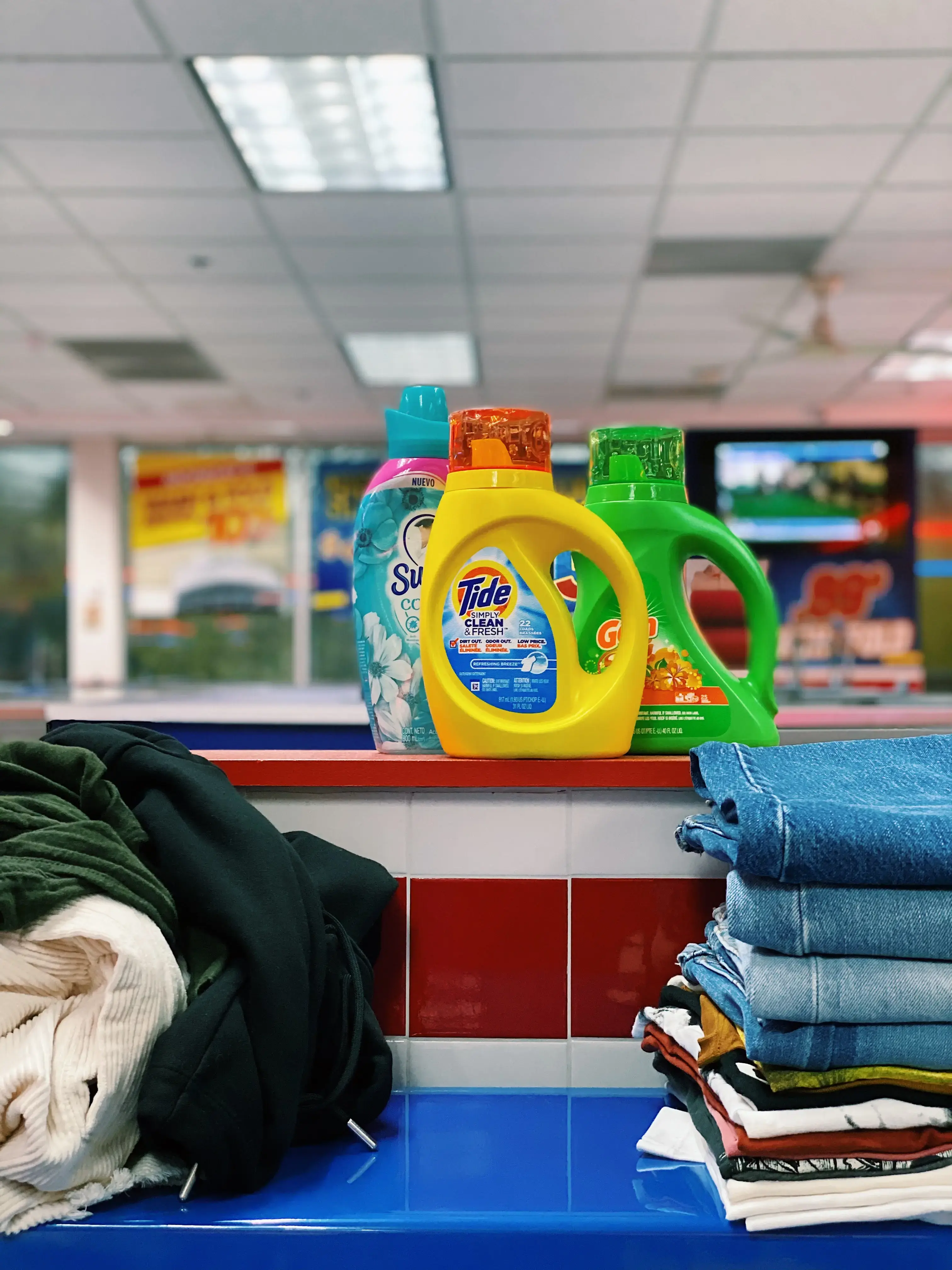 SuperWash Laundromat & Dry Cleaning thumbnail 11