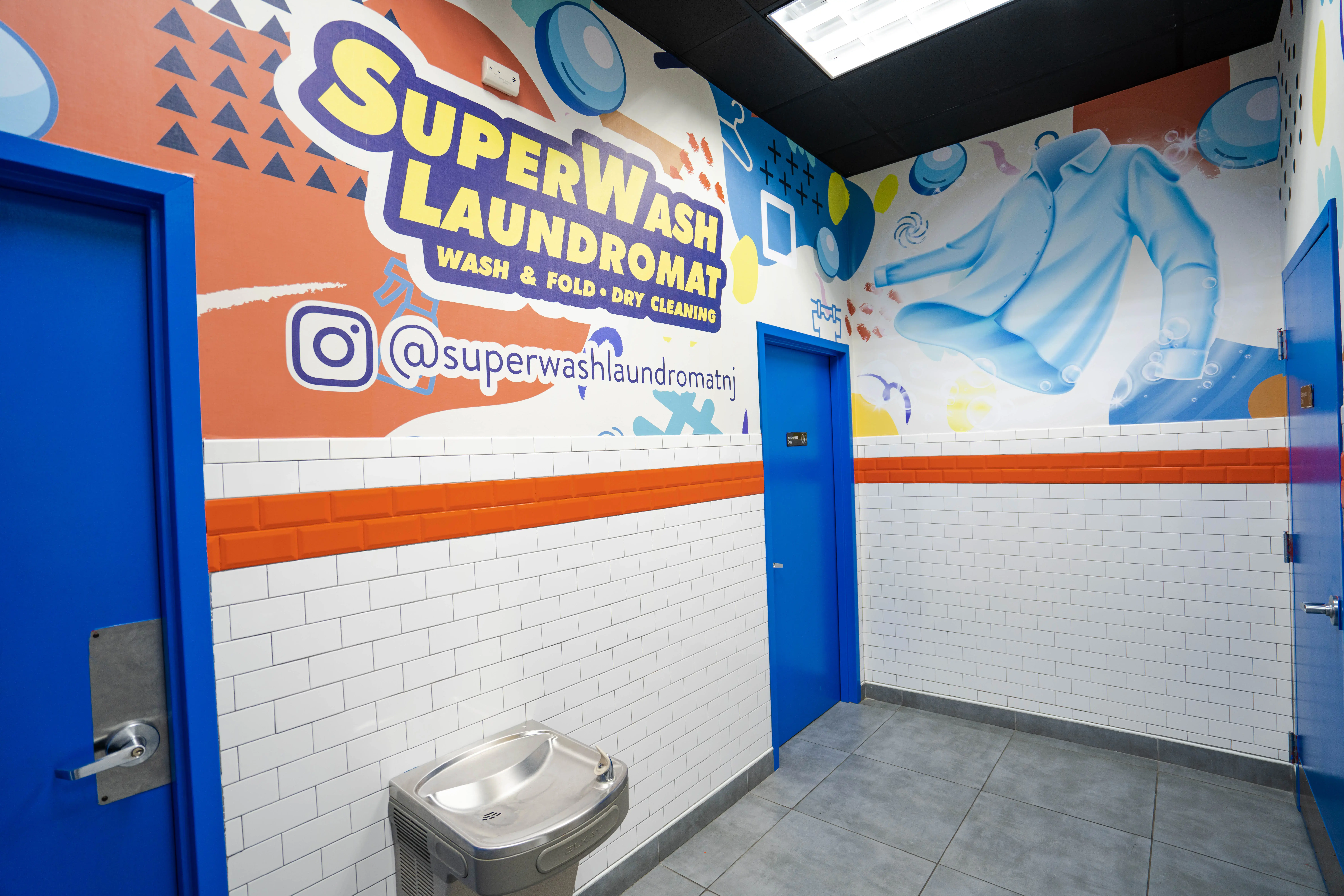 SuperWash Laundromat & Dry Cleaning - Image 7