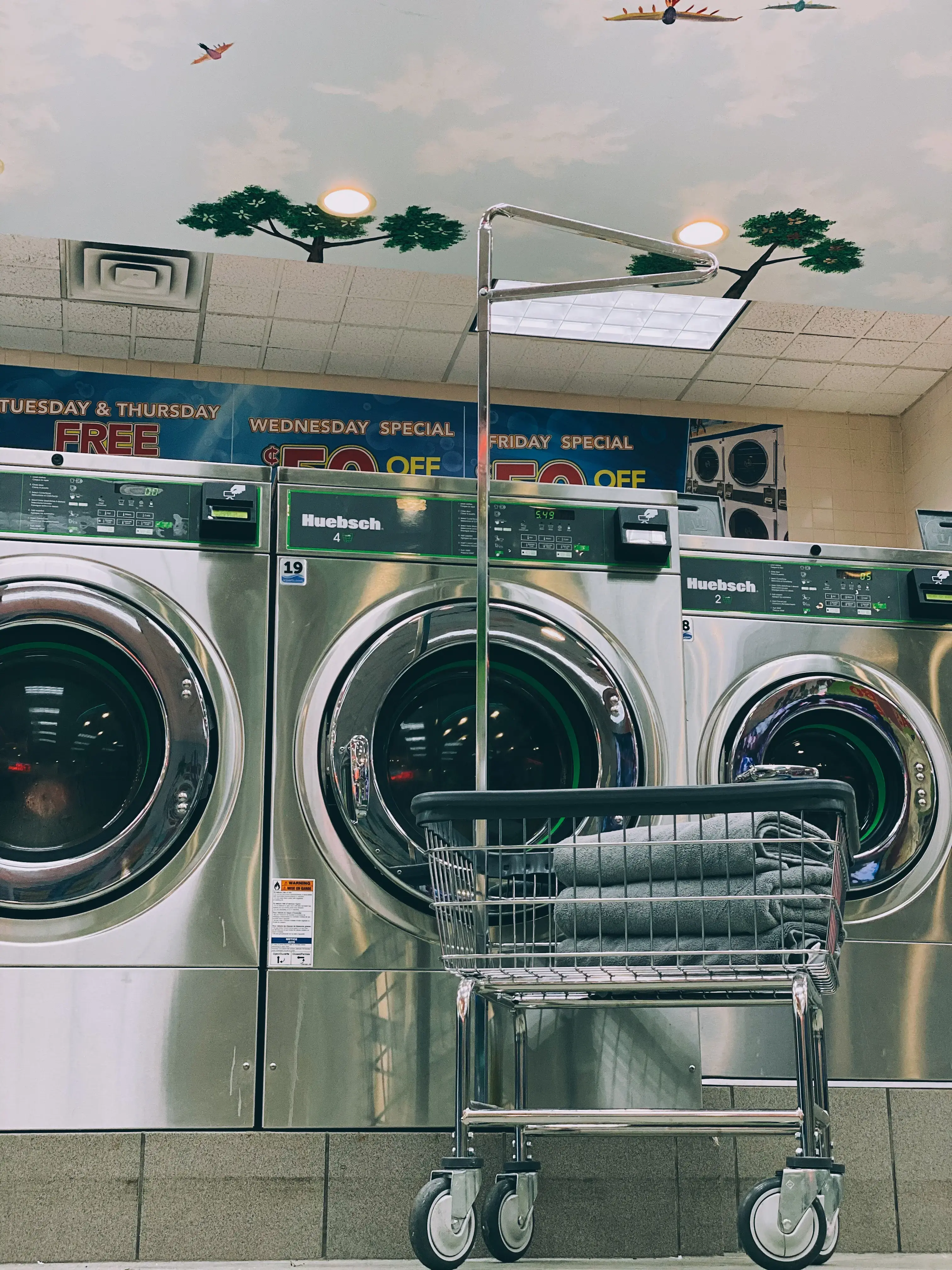 SuperWash Laundromat & Dry Cleaning thumbnail 3