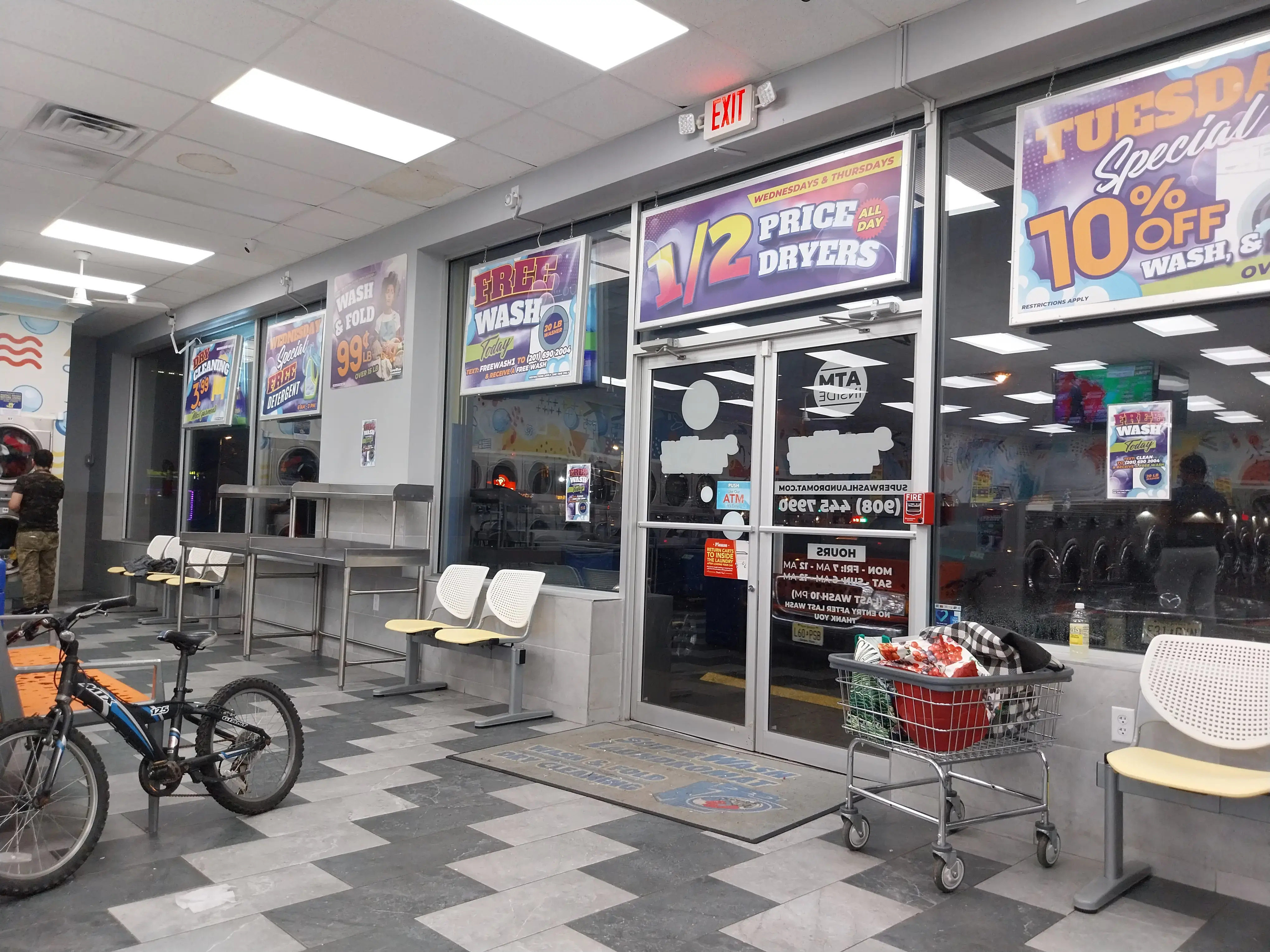 SuperWash Laundromat & Dry Cleaning thumbnail 4