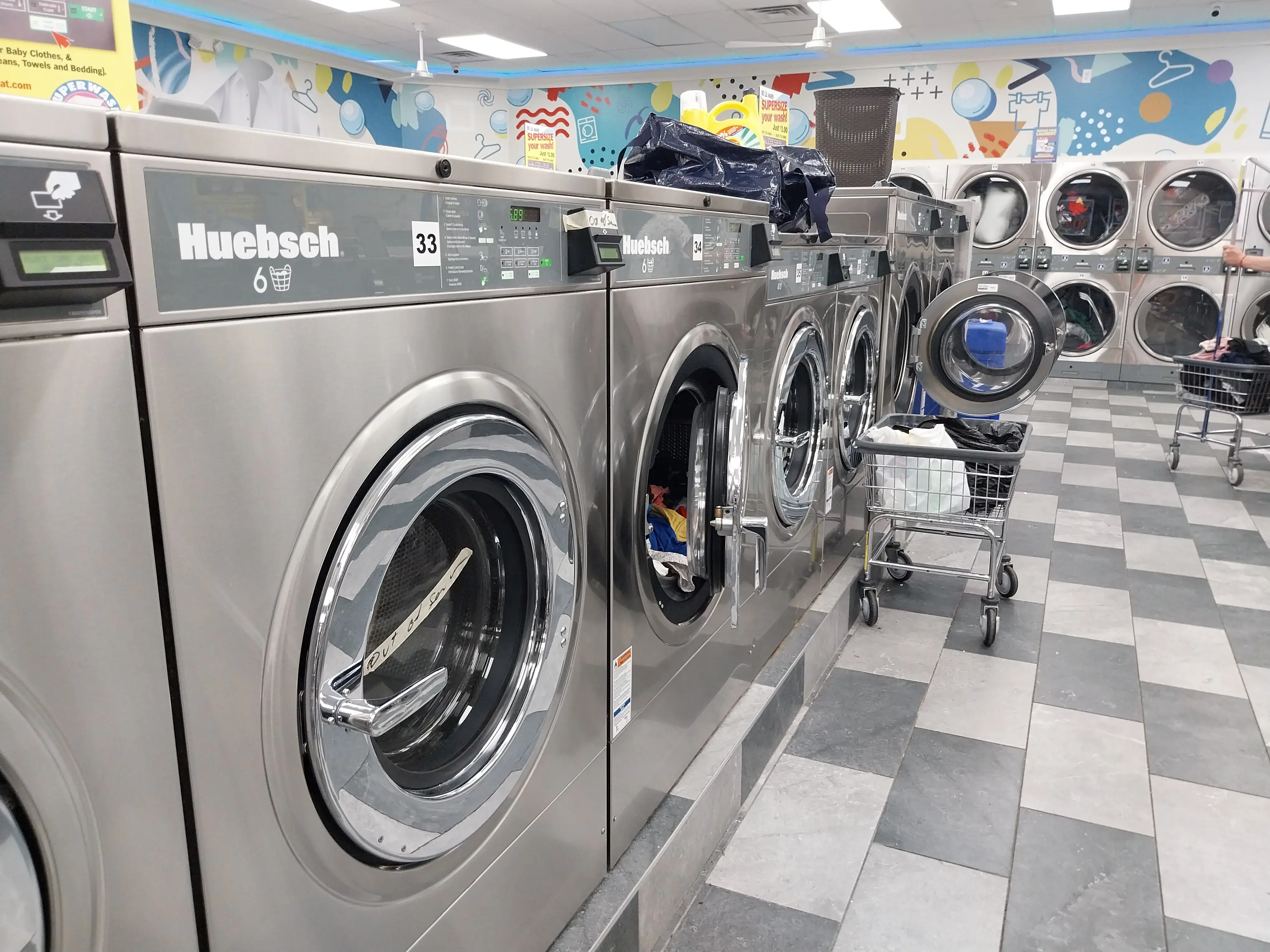 SuperWash Laundromat & Dry Cleaning thumbnail 14