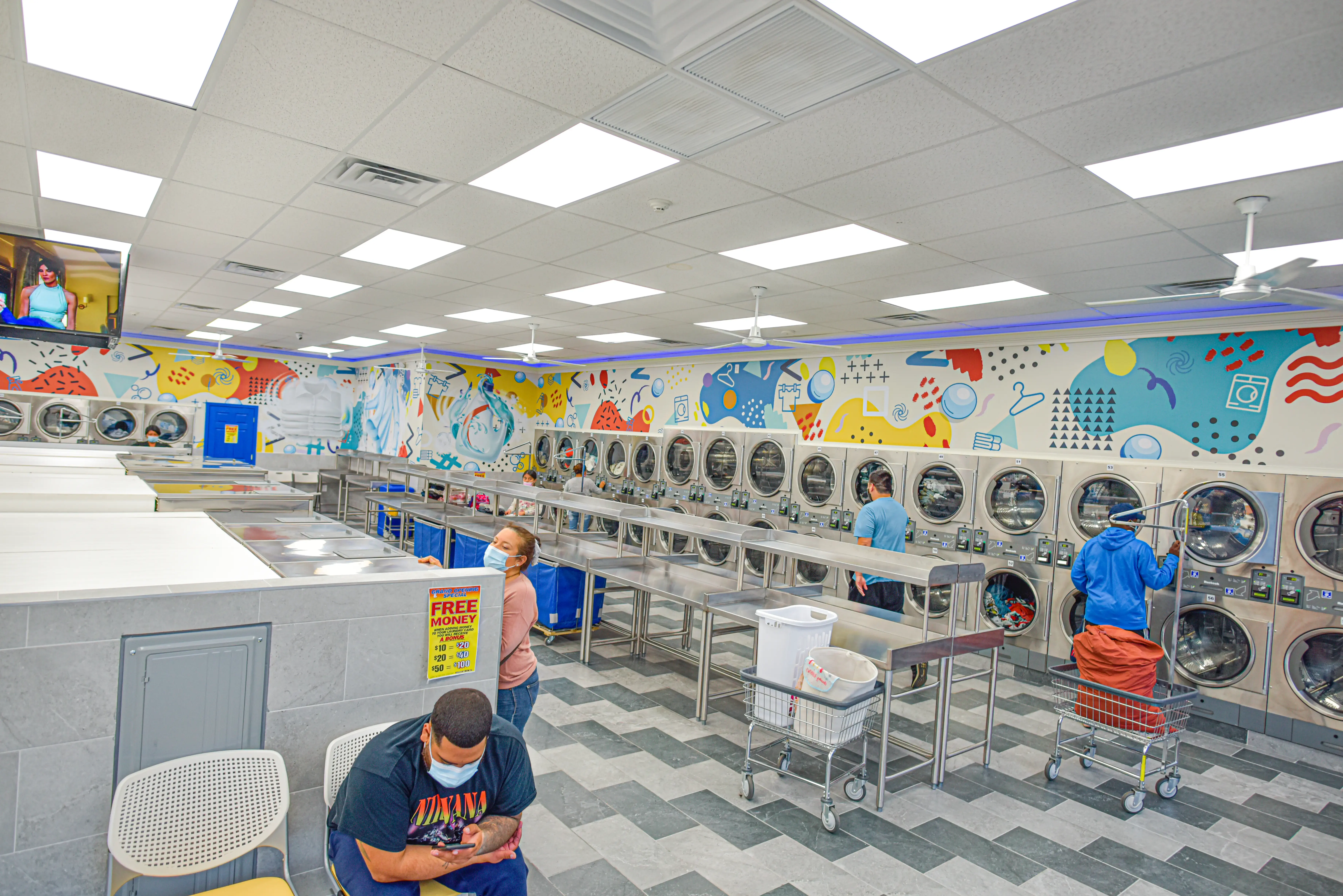 SuperWash Laundromat & Dry Cleaning thumbnail 12