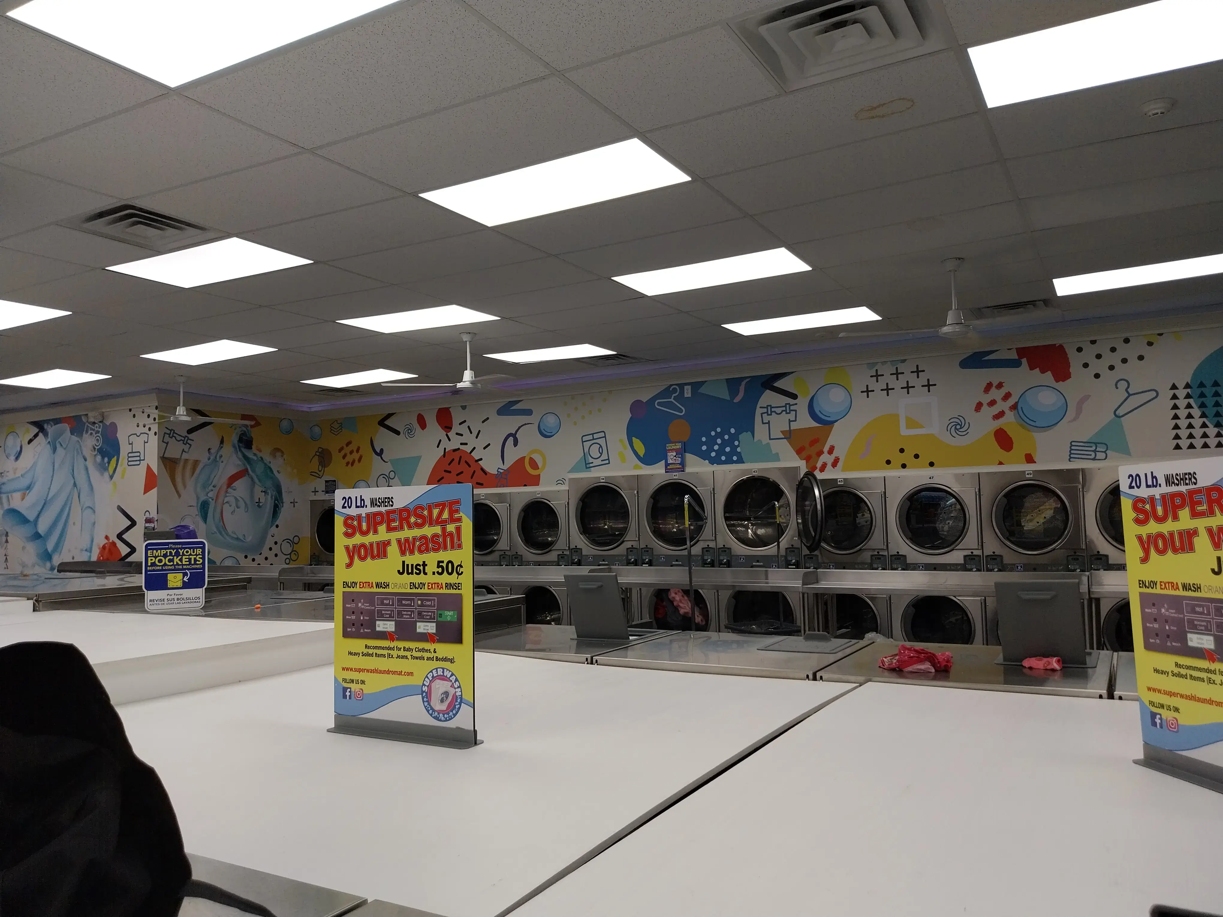 SuperWash Laundromat & Dry Cleaning - Image 10