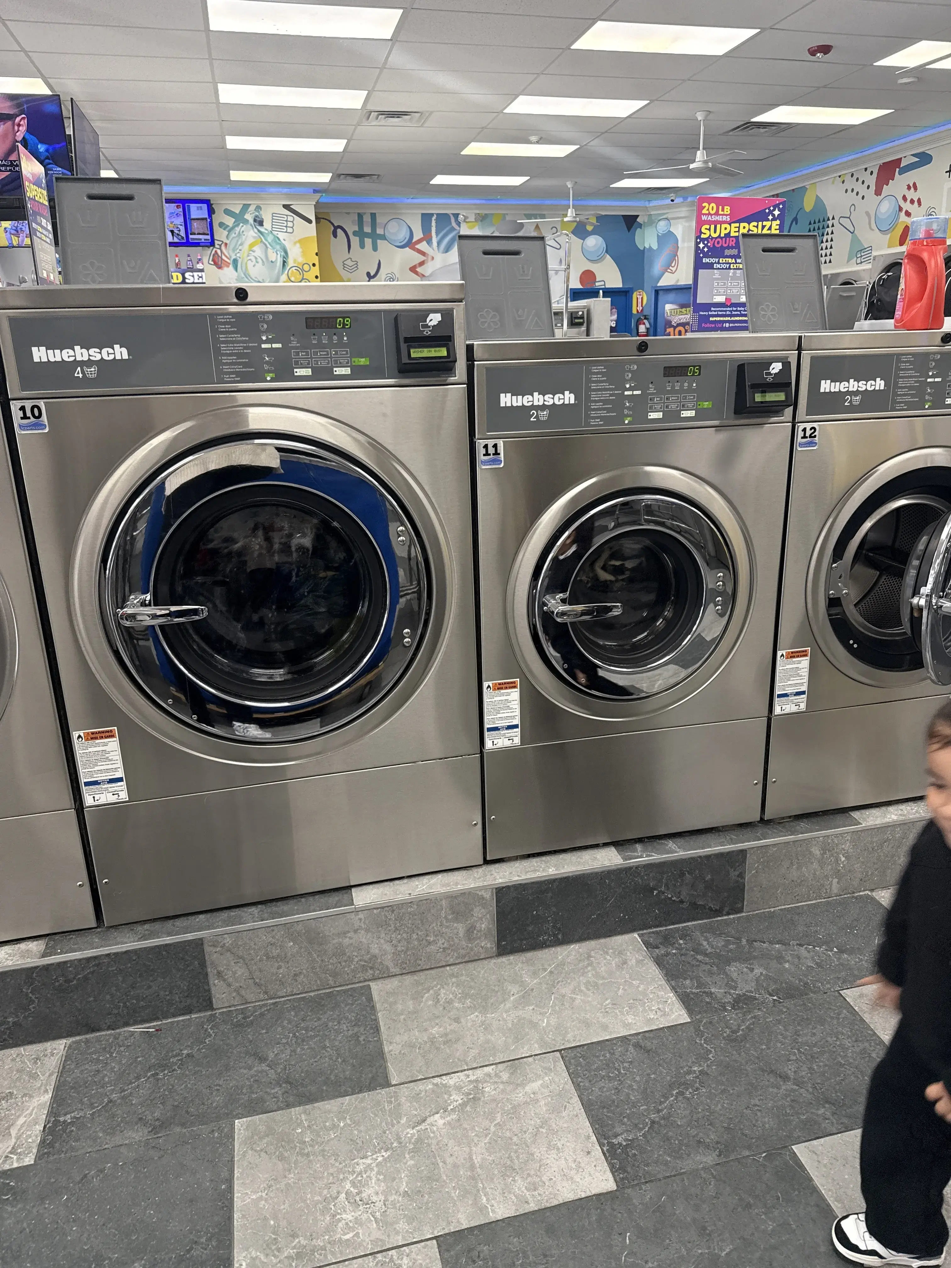 SuperWash Laundromat & Dry Cleaning - Image 11
