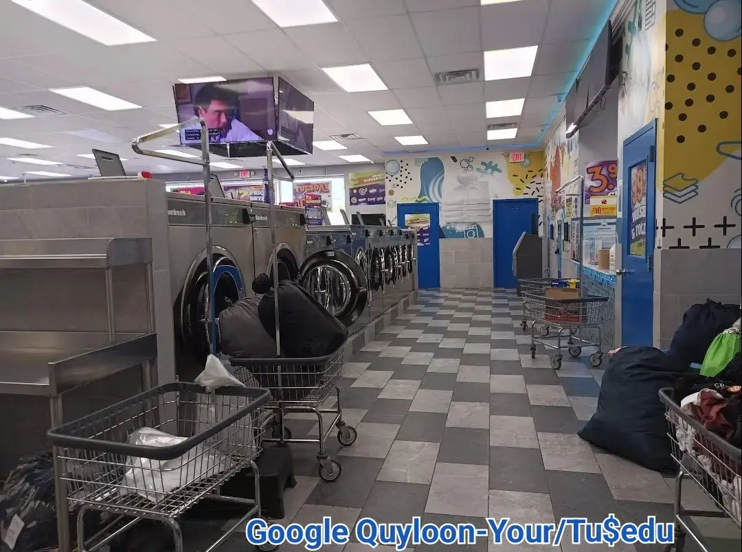 SuperWash Laundromat & Dry Cleaning thumbnail 3