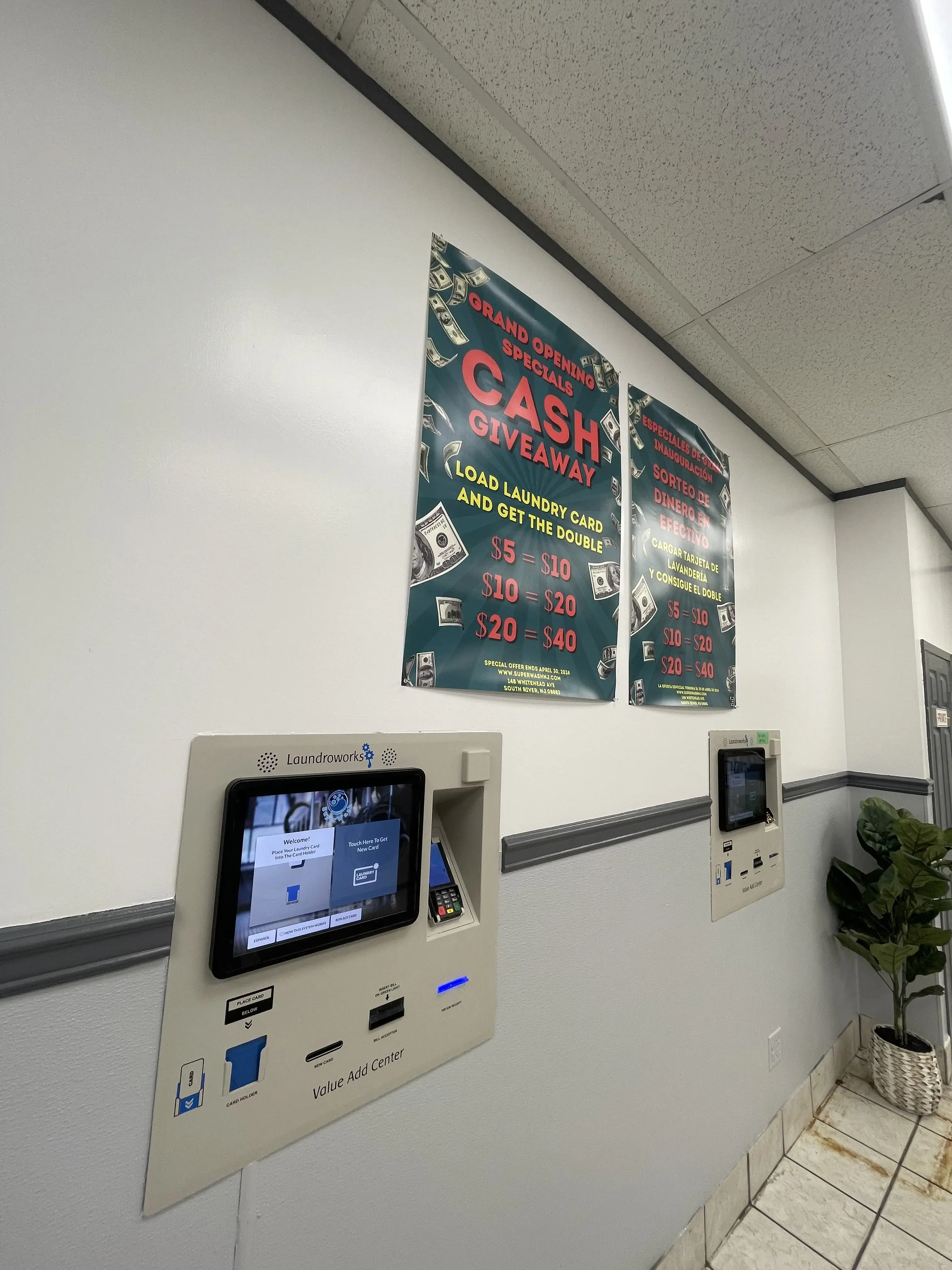 SuperWash Laundromat & Dry Cleaning - Image 6
