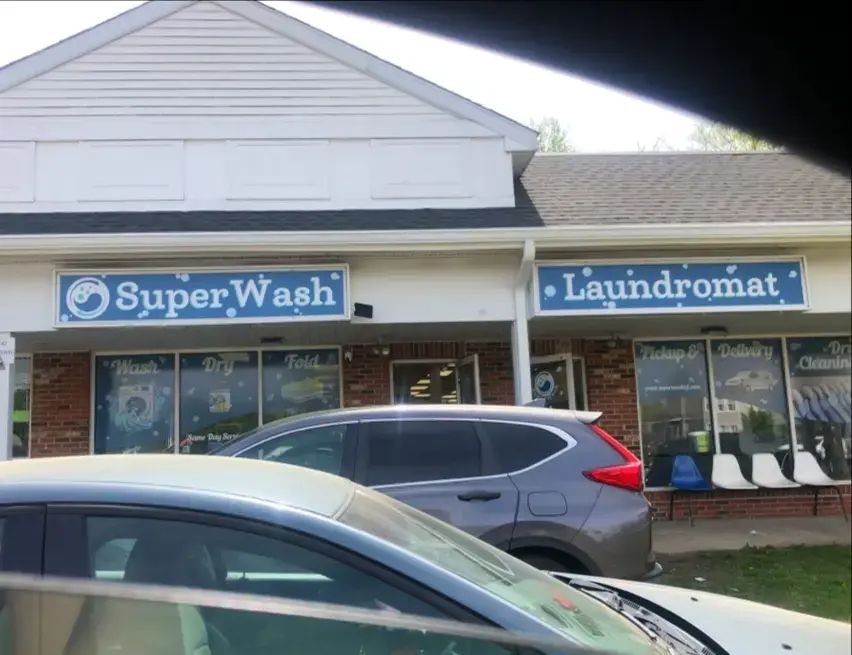 SuperWash Laundromat & Dry Cleaning - Image 10
