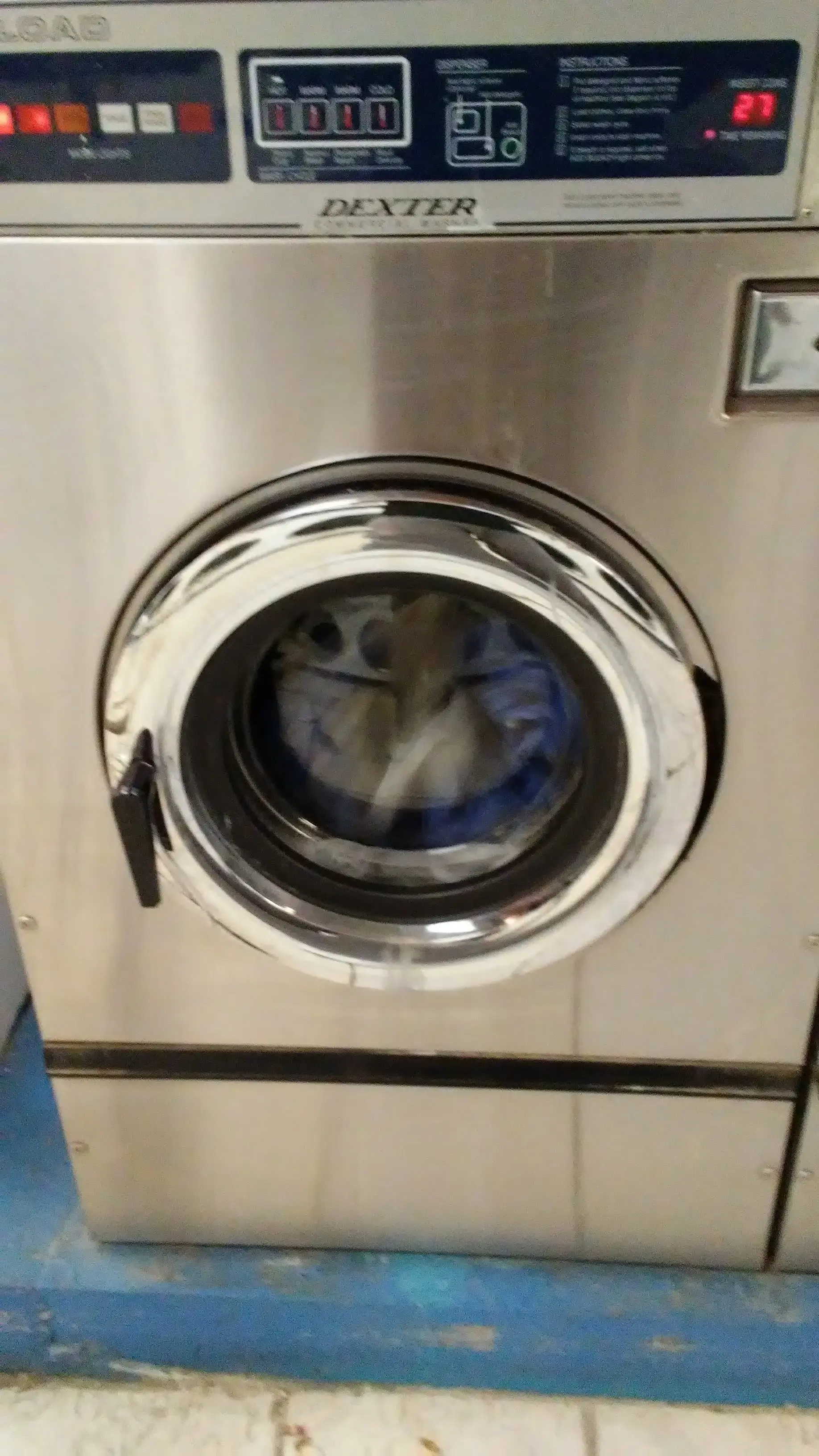 SuperWash Laundromat & Dry Cleaning thumbnail 12