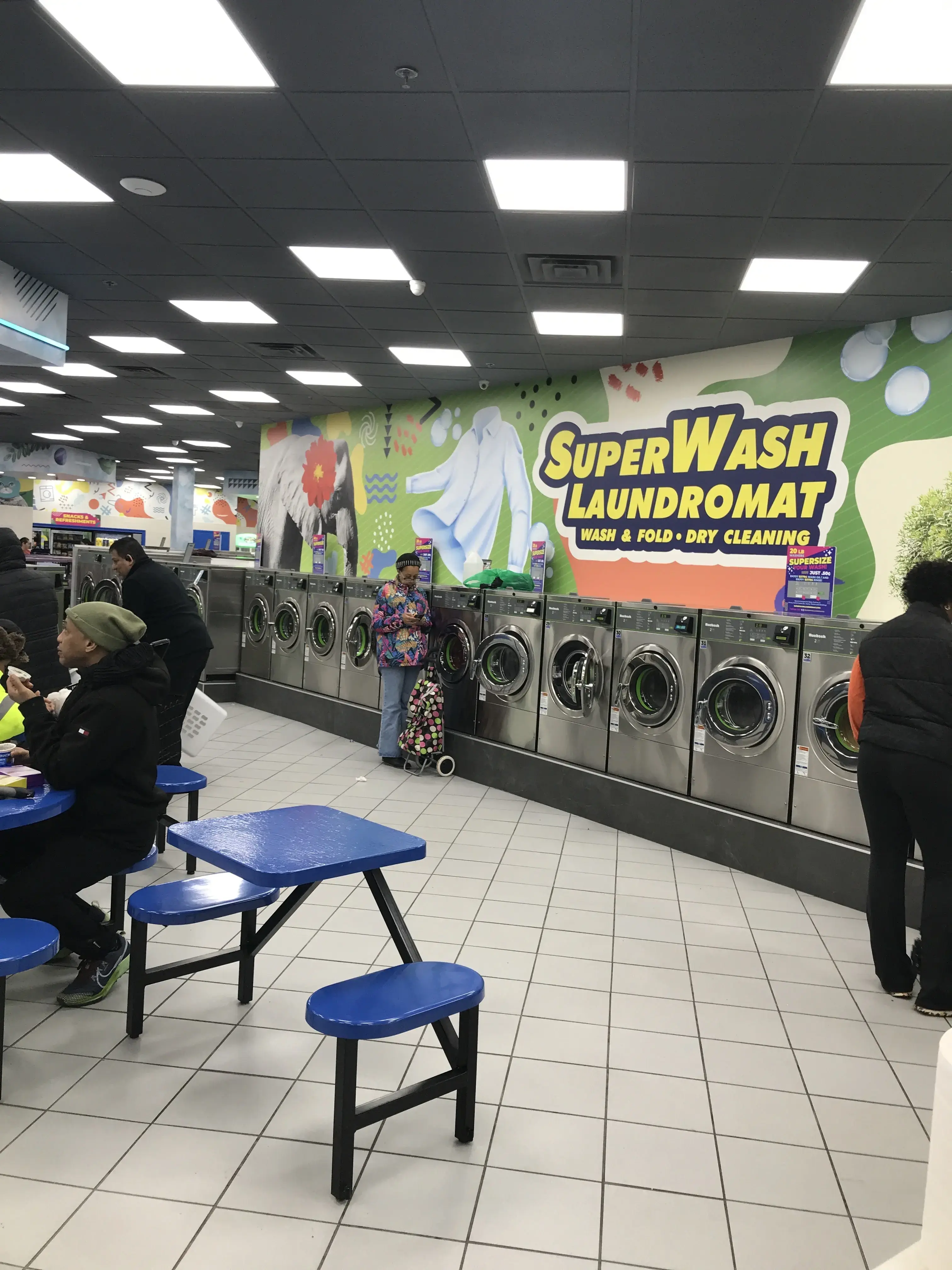 SuperWash Laundromat & Dry Cleaning - Image 4