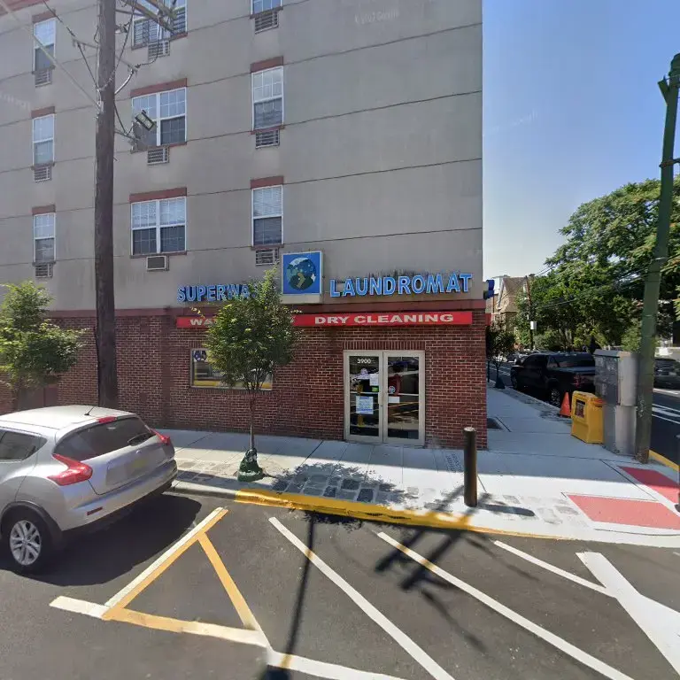 SuperWash Laundromat & Dry Cleaning - Image 11