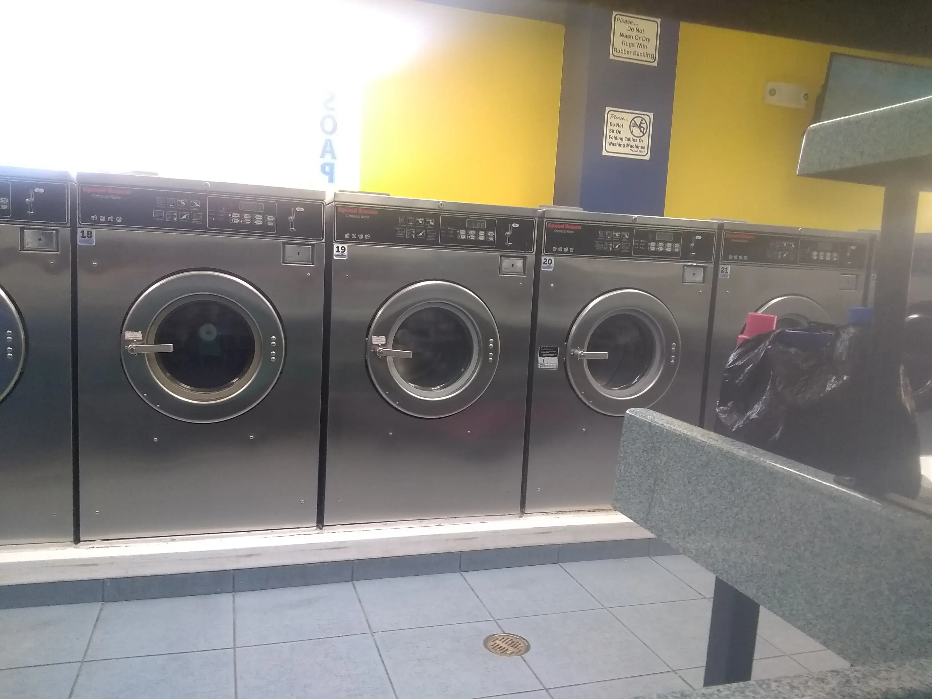 SuperWash Laundromat & Dry Cleaning thumbnail 6