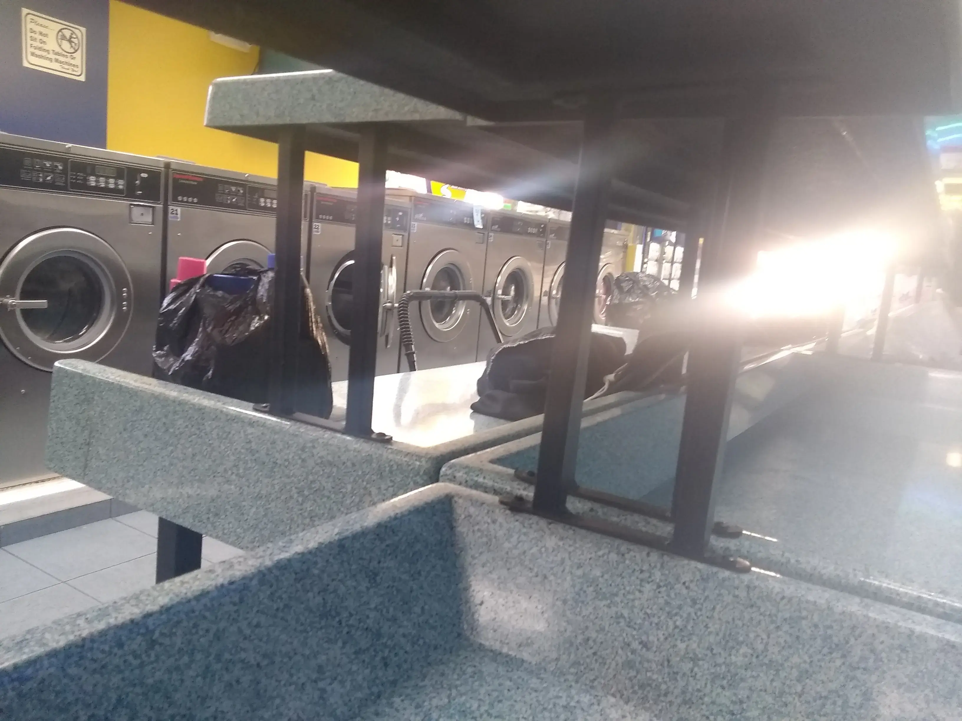 SuperWash Laundromat & Dry Cleaning - Image 4