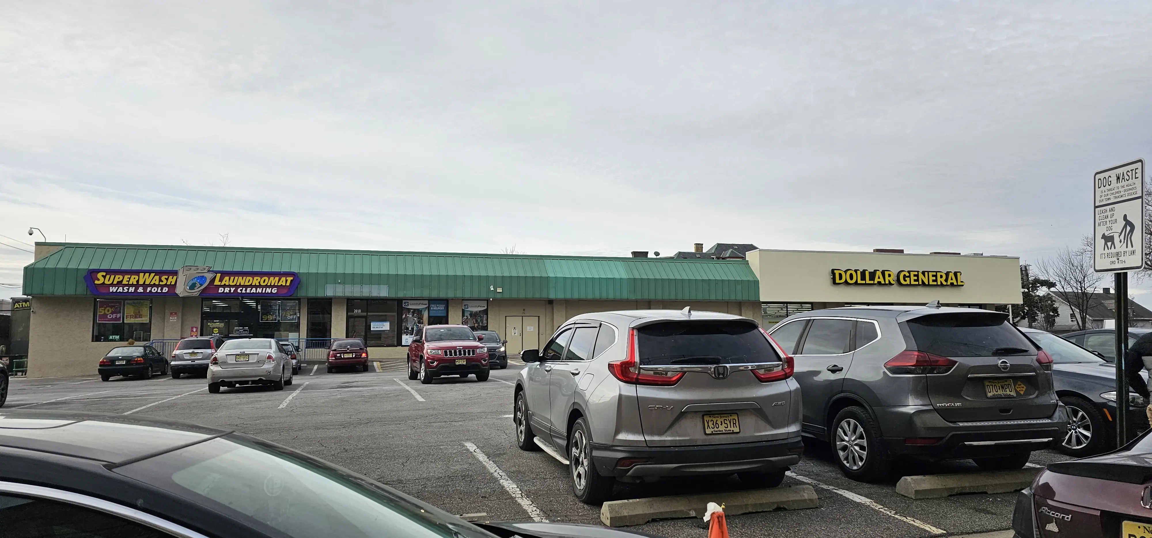 SuperWash Laundromat & Dry Cleaning - Image 19