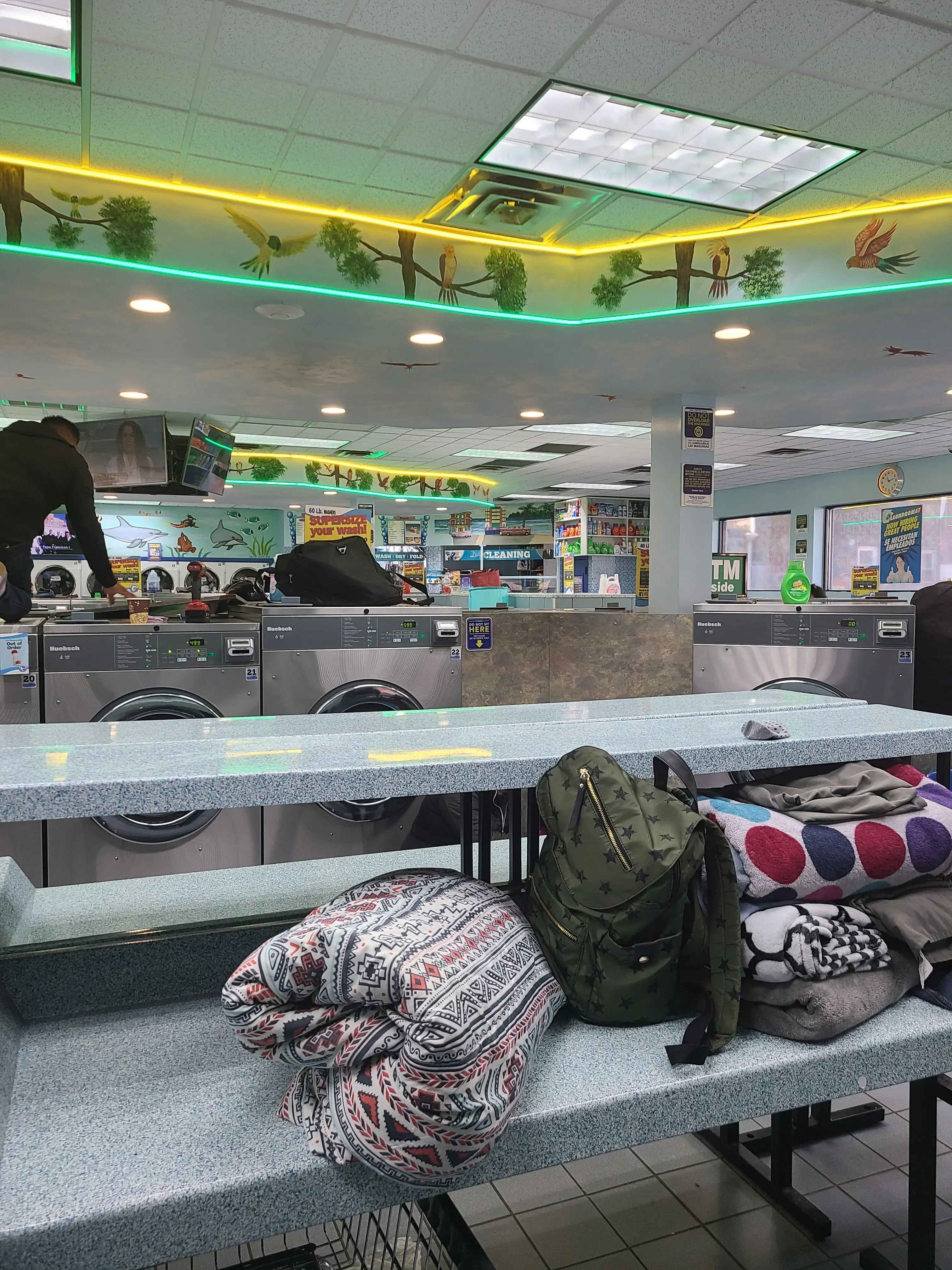 SuperWash Laundromat & Dry Cleaning - Image 9