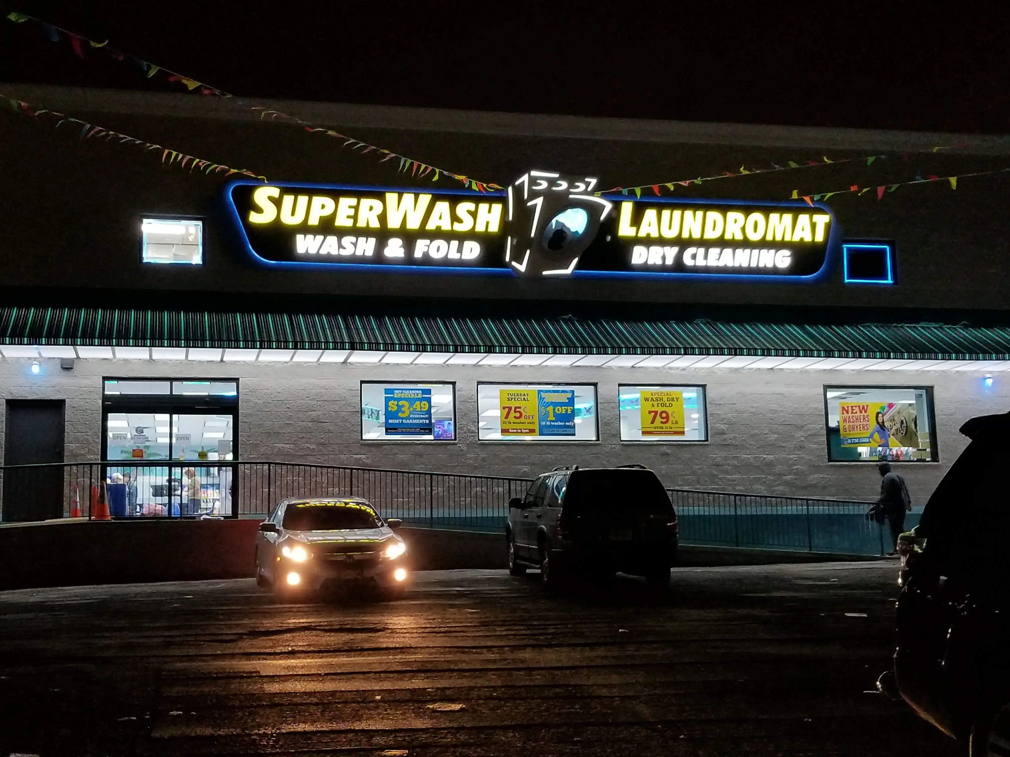 SuperWash Laundromat & Dry Cleaning thumbnail 11
