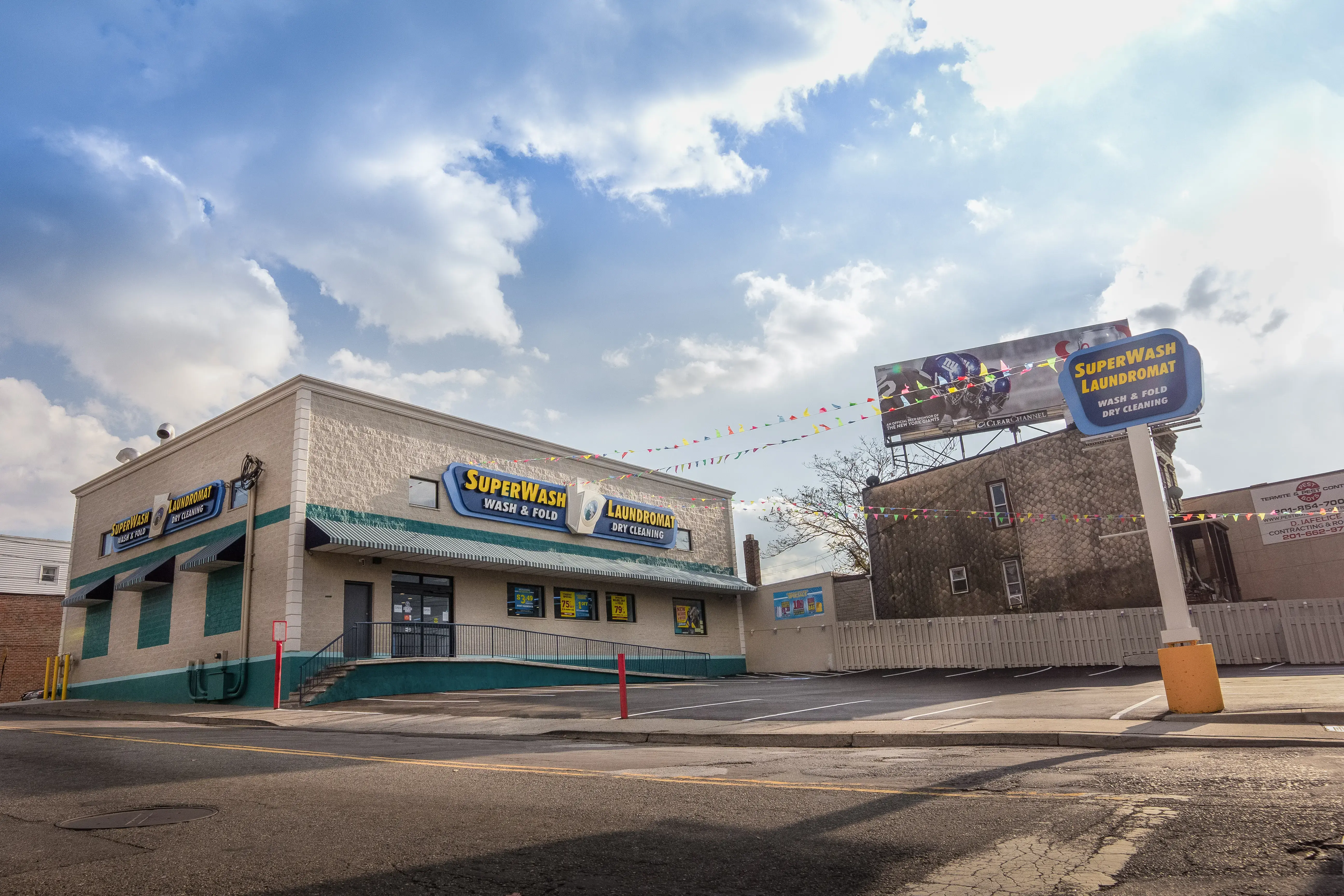 SuperWash Laundromat & Dry Cleaning location