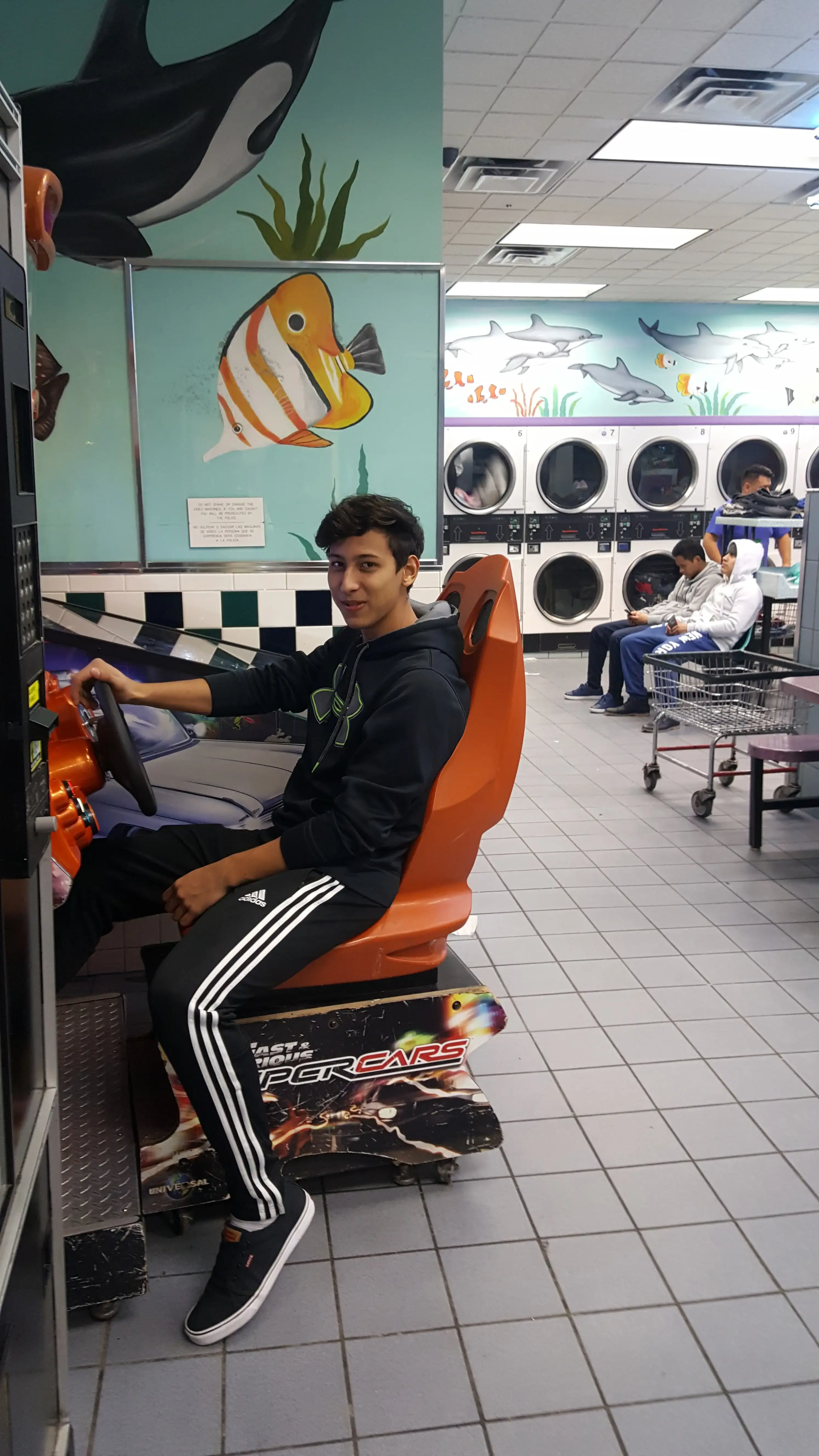 SuperWash Laundromat & Dry Cleaning thumbnail 19