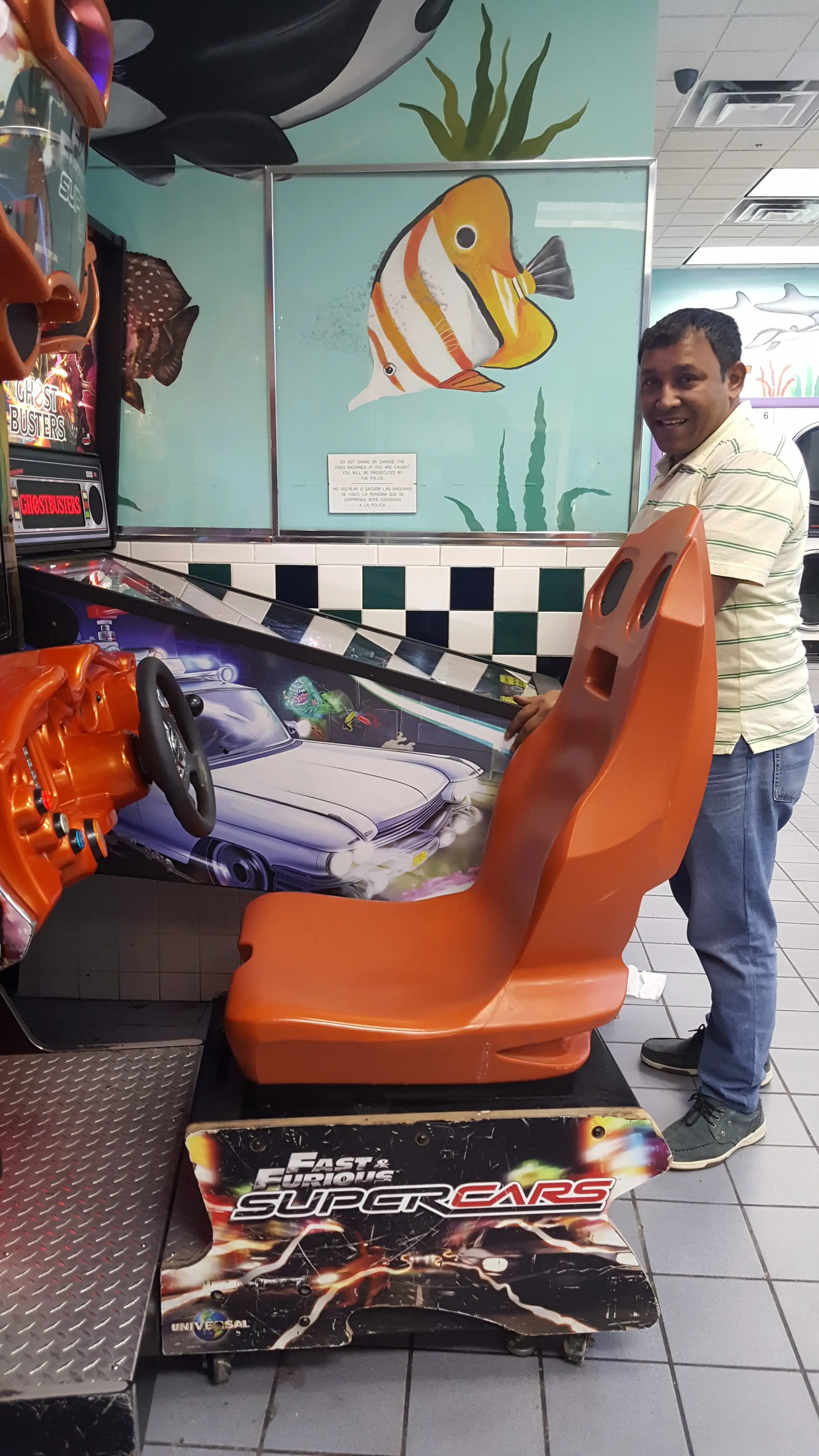 SuperWash Laundromat & Dry Cleaning thumbnail 20