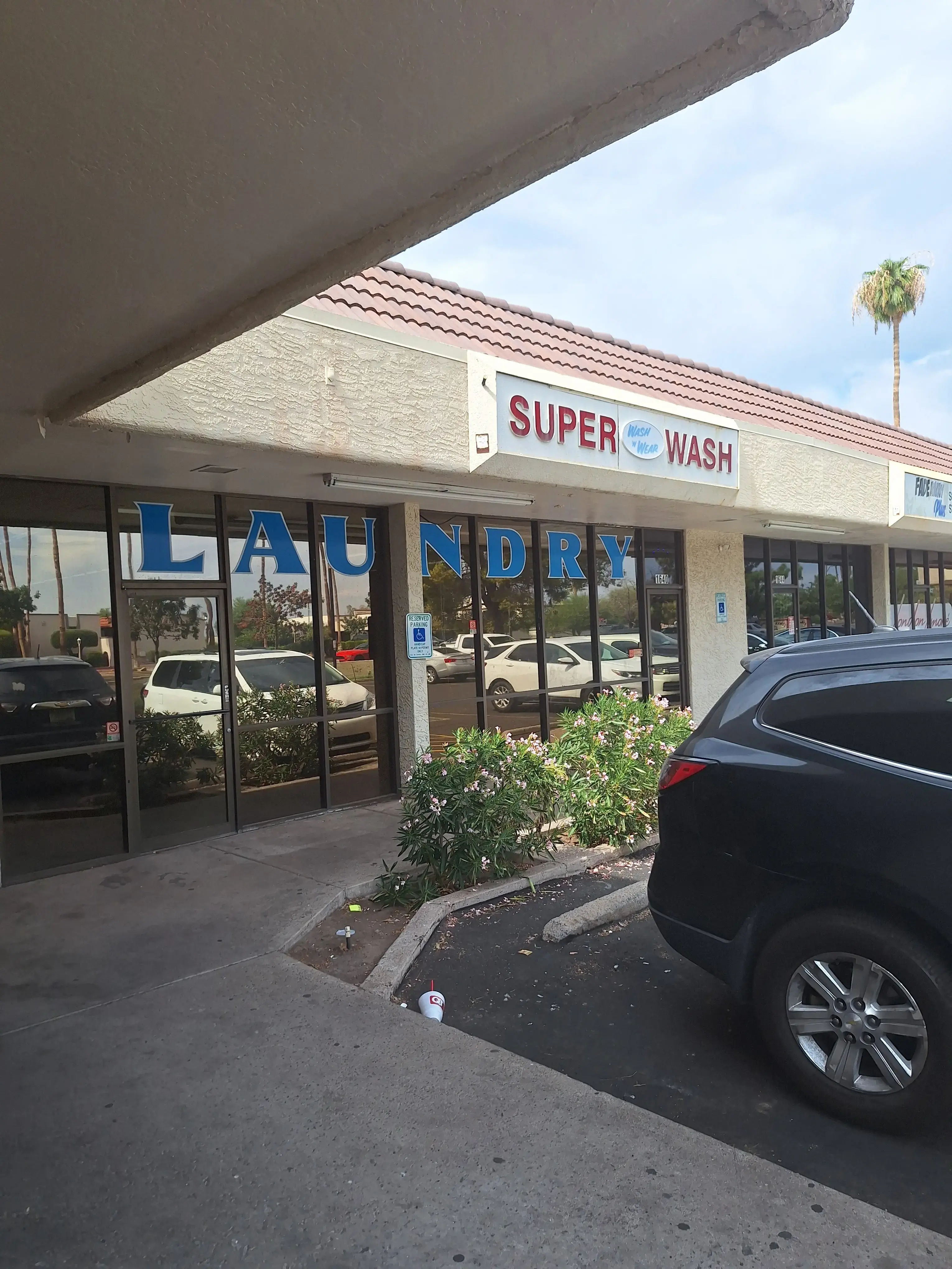 Superwash Laundromat thumbnail 3