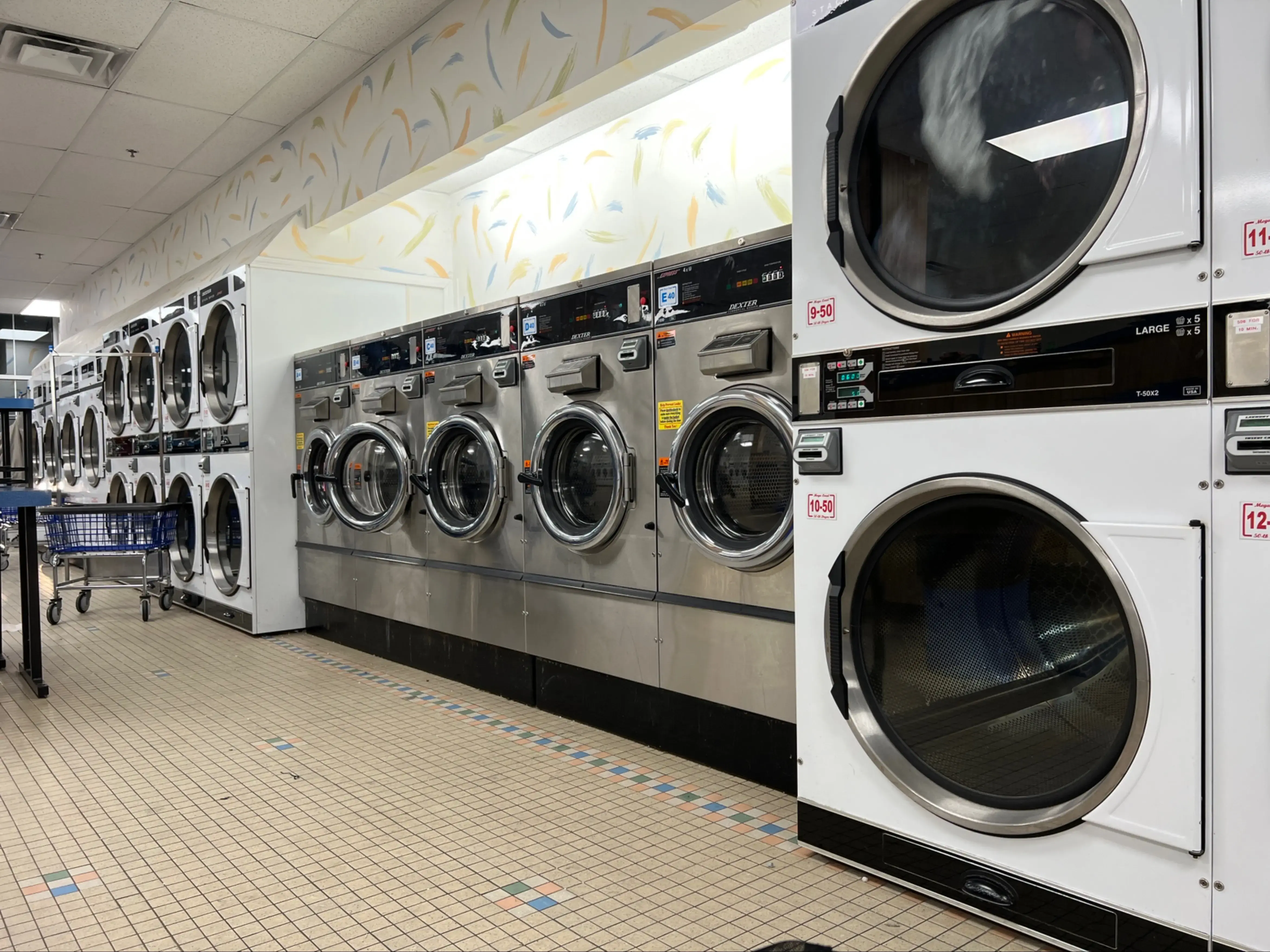 Superwash Self-Serve Laundromat thumbnail 7