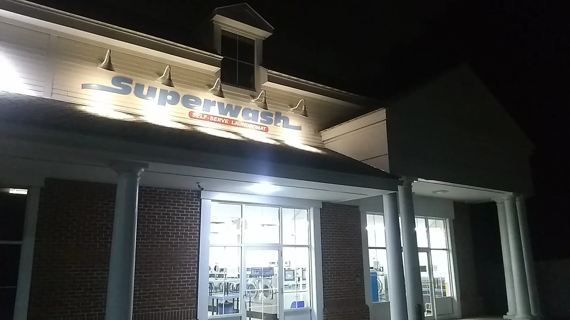 Superwash Self-Serve Laundromat thumbnail 5