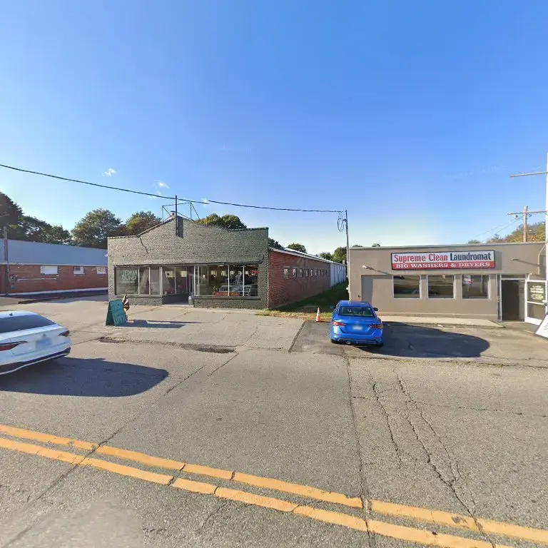 Supreme Clean Laundromat thumbnail 20
