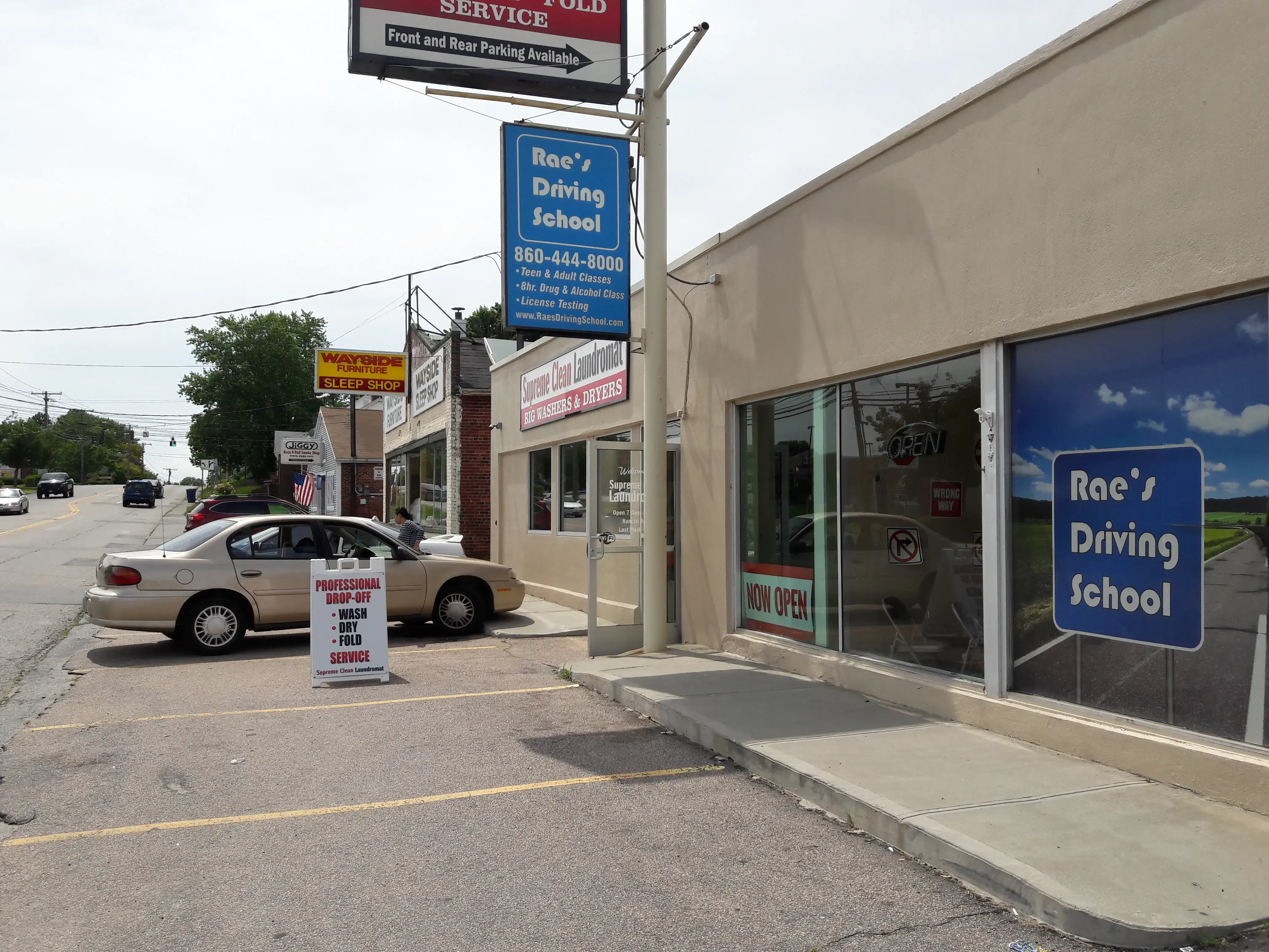 Supreme Clean Laundromat - Image 18