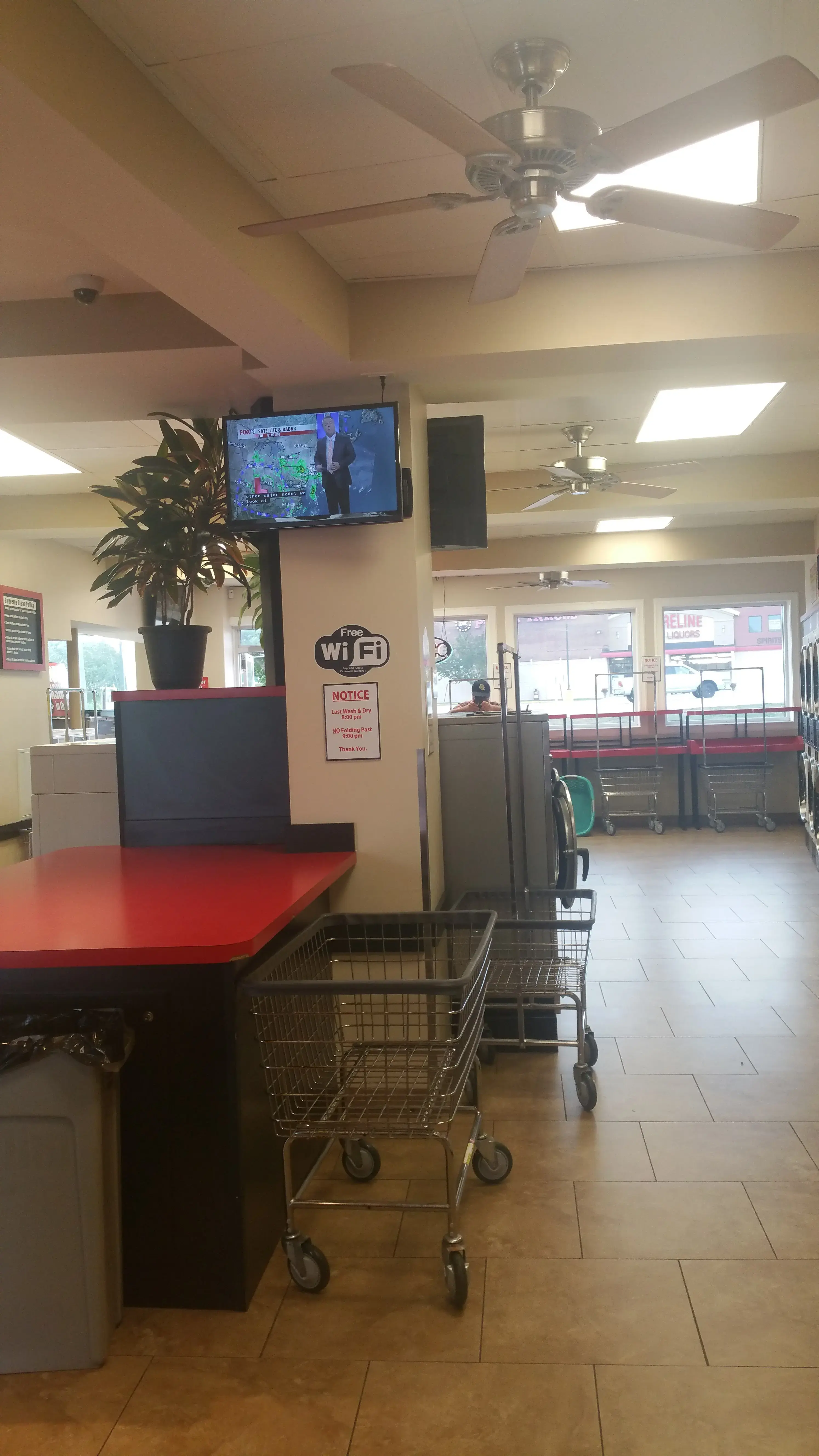Supreme Clean Laundromat thumbnail 8