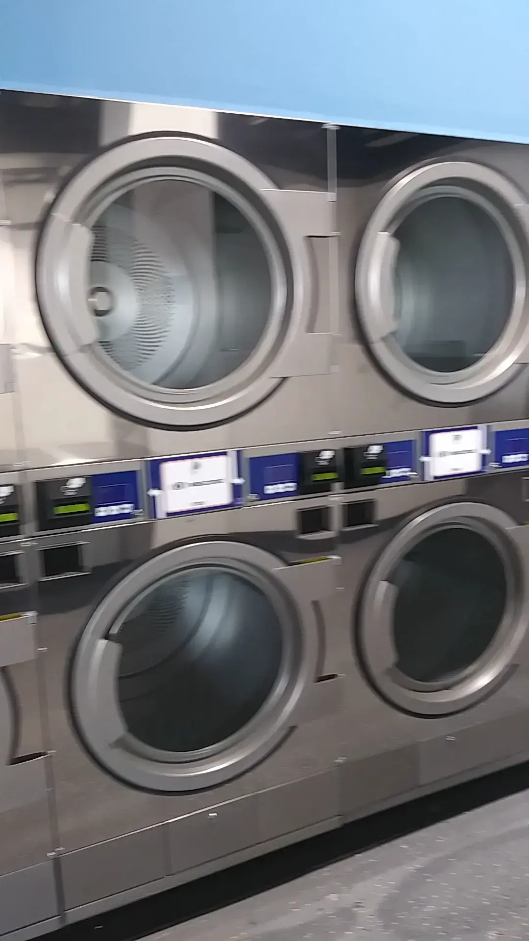 Supreme Clean Laundromat thumbnail 2