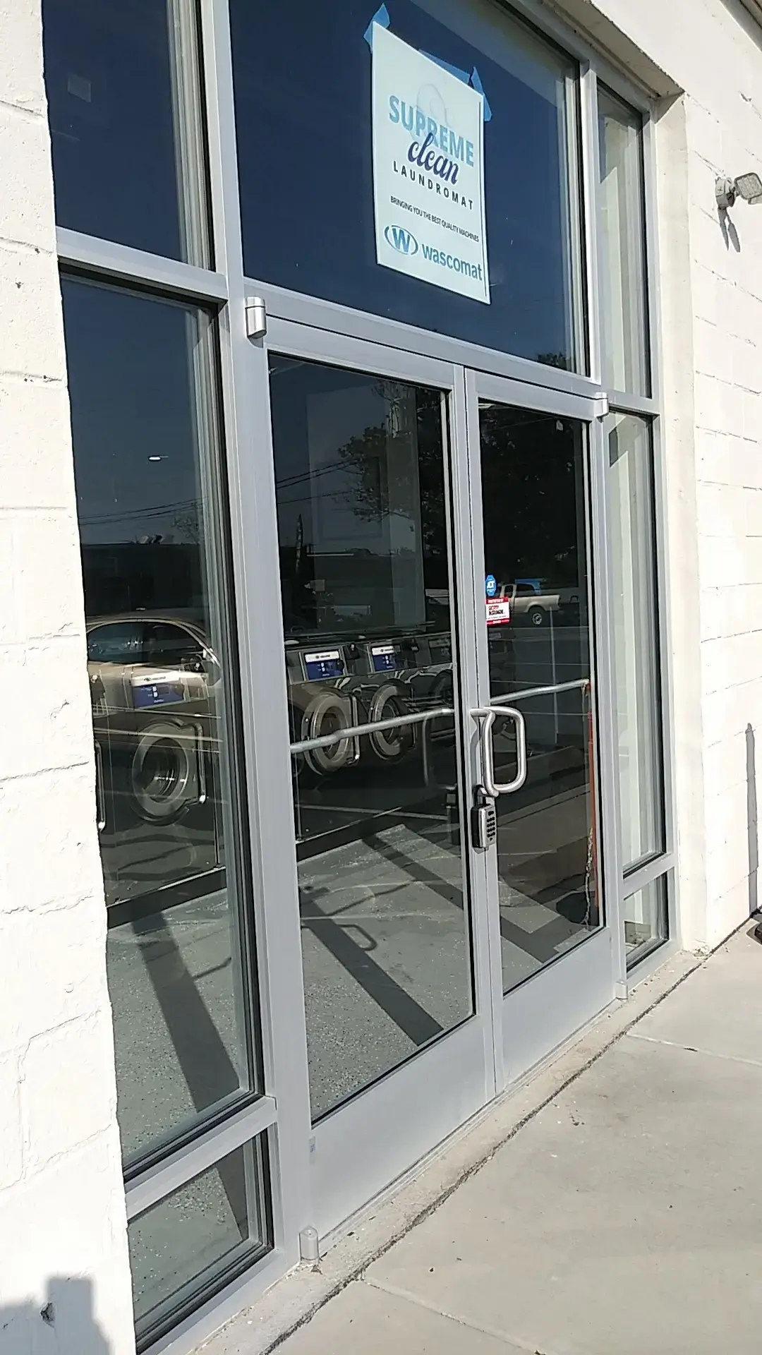 Supreme Clean Laundromat - Image 10
