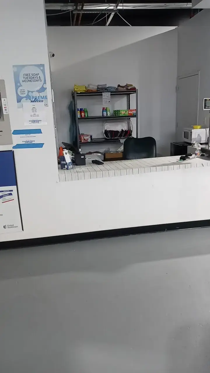 Supreme Clean Laundromat - Image 12