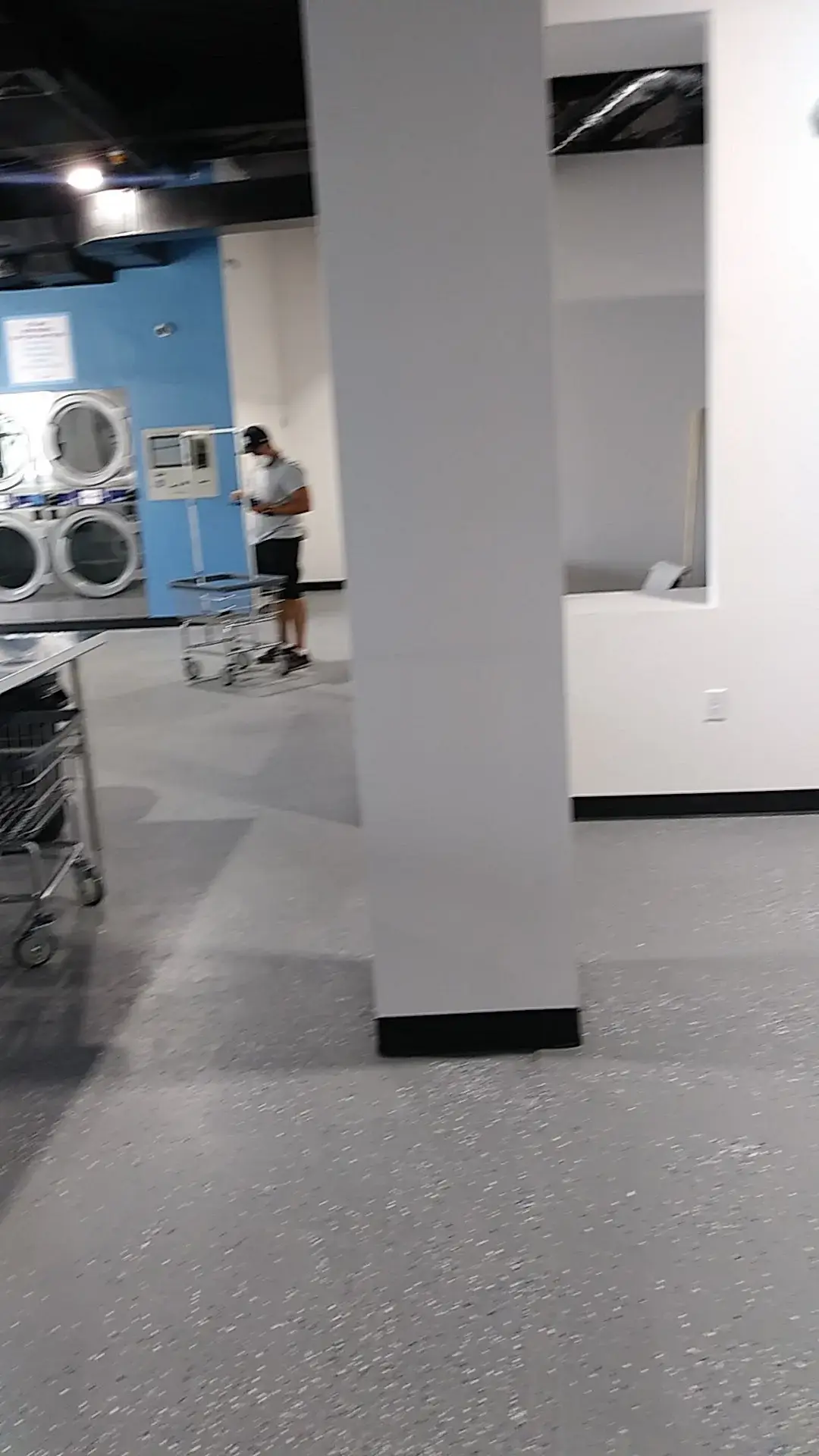 Supreme Clean Laundromat thumbnail 11