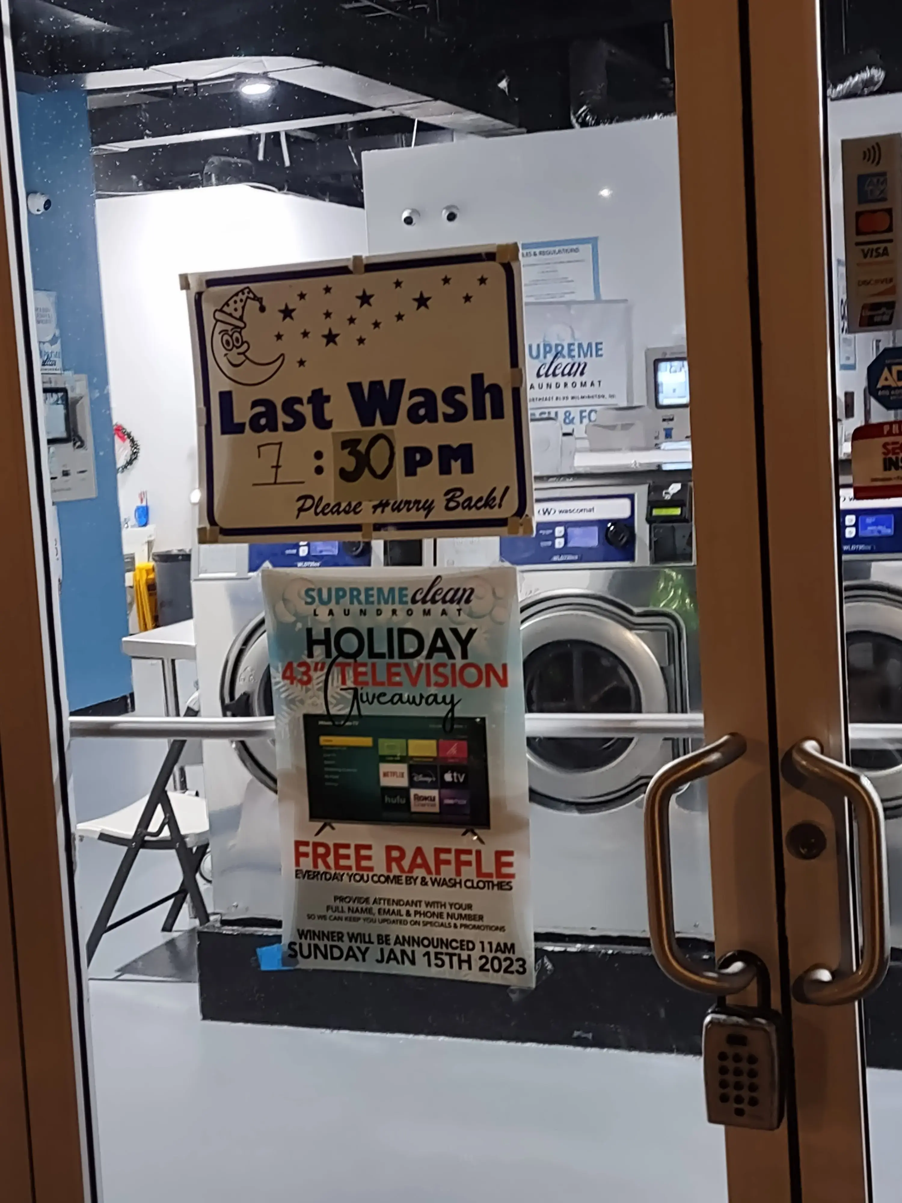 Supreme Clean Laundromat thumbnail 3